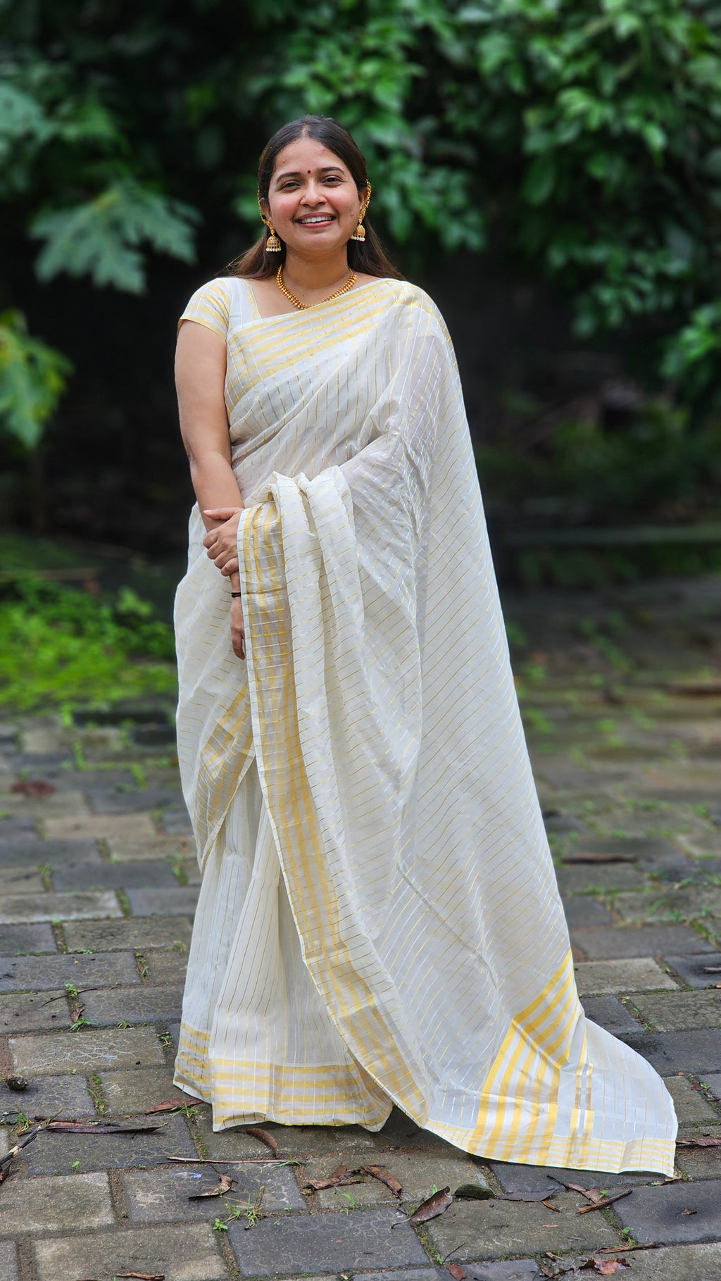 Balaramapuram Pure handloom set saree with silver and gold kasavu - KM326