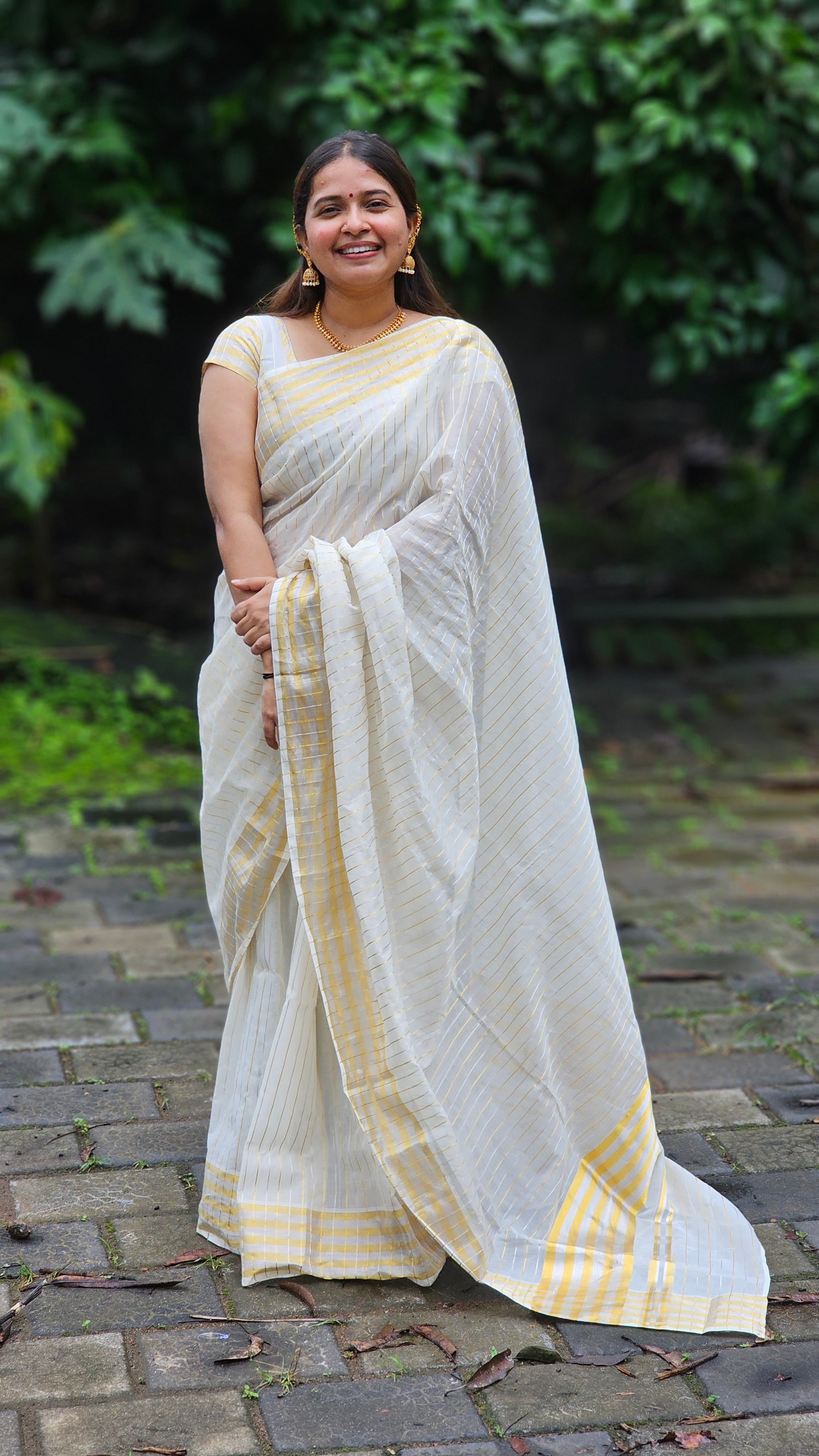 Balaramapuram Pure handloom set saree with silver and gold kasavu - KM326