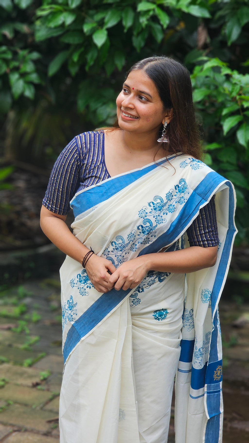 Blue floral motif Cotton set saree - KM318