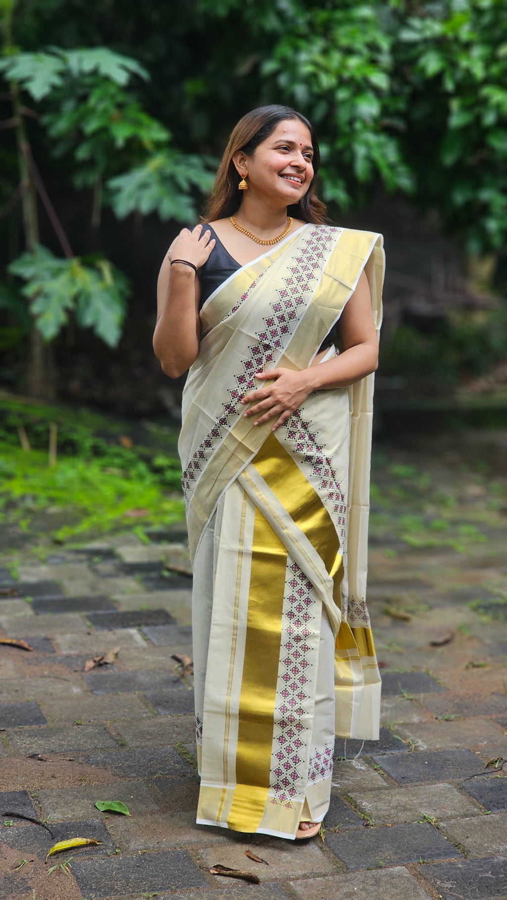 Floral pattern set mundu with rich kasavu - KM309