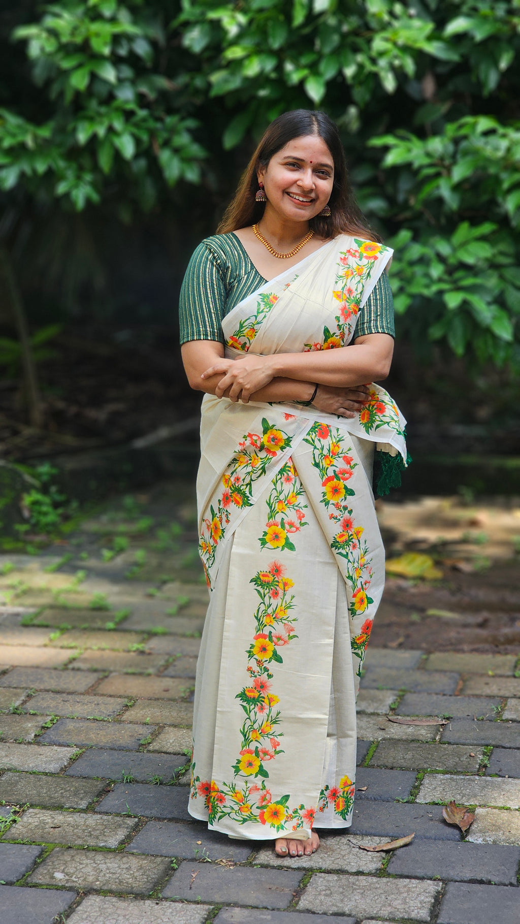 Floral prints kasavu set mundu with blouse piece - KM310