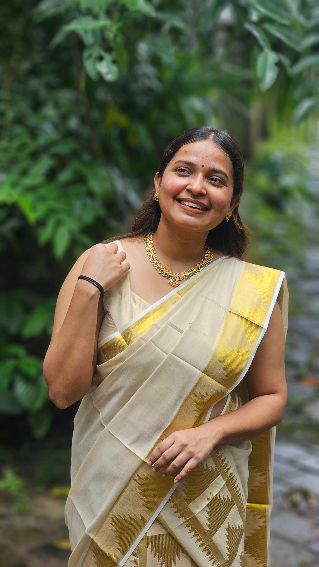 Temple design Kasavu set mundu with tassels  - KM308