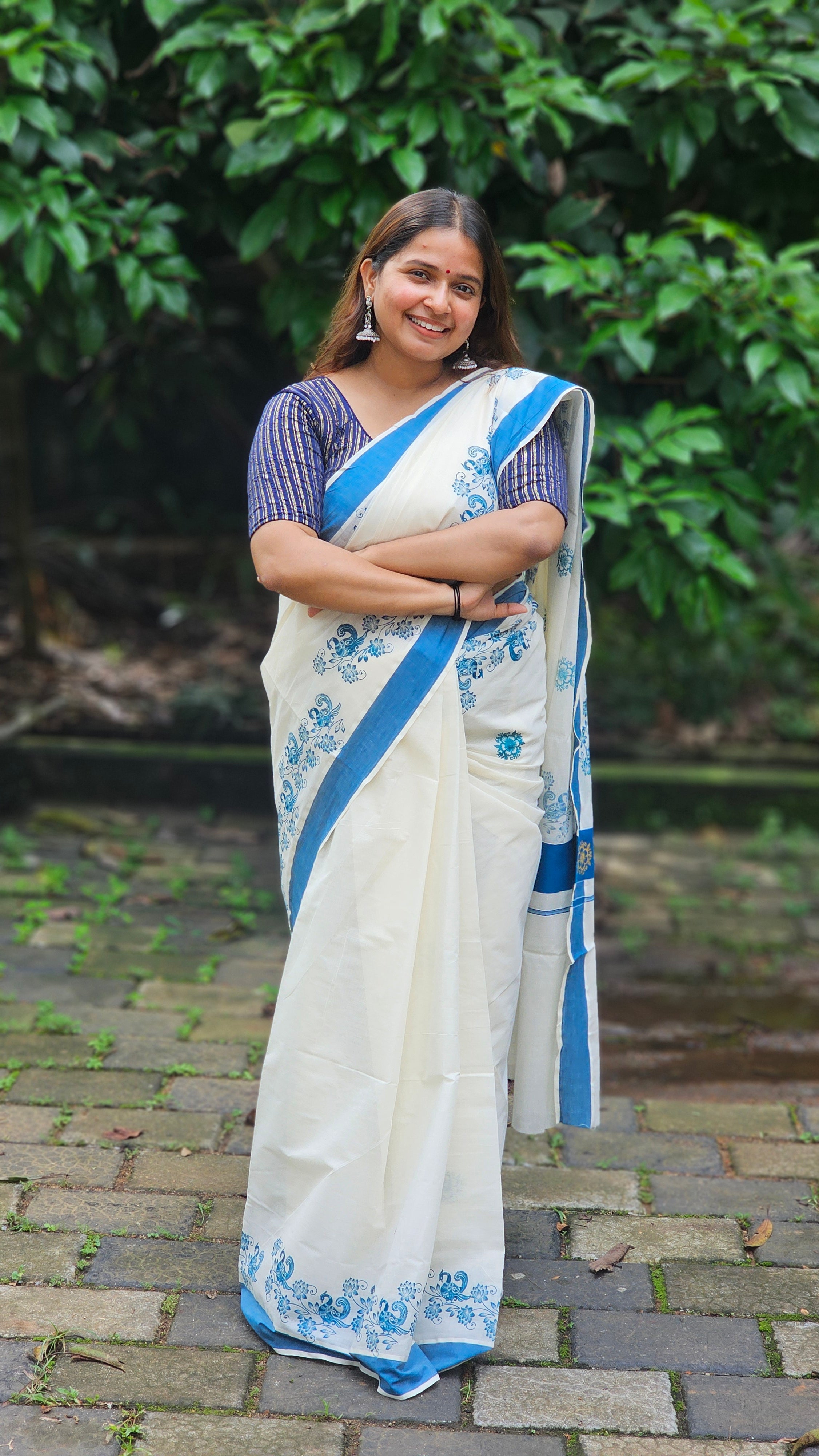Blue floral motif Cotton set saree - KM318