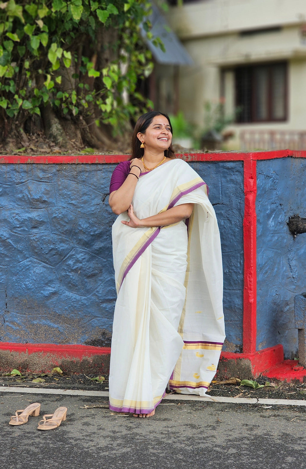 Balaramapuram Pure handloom set saree with swan motif - KM325