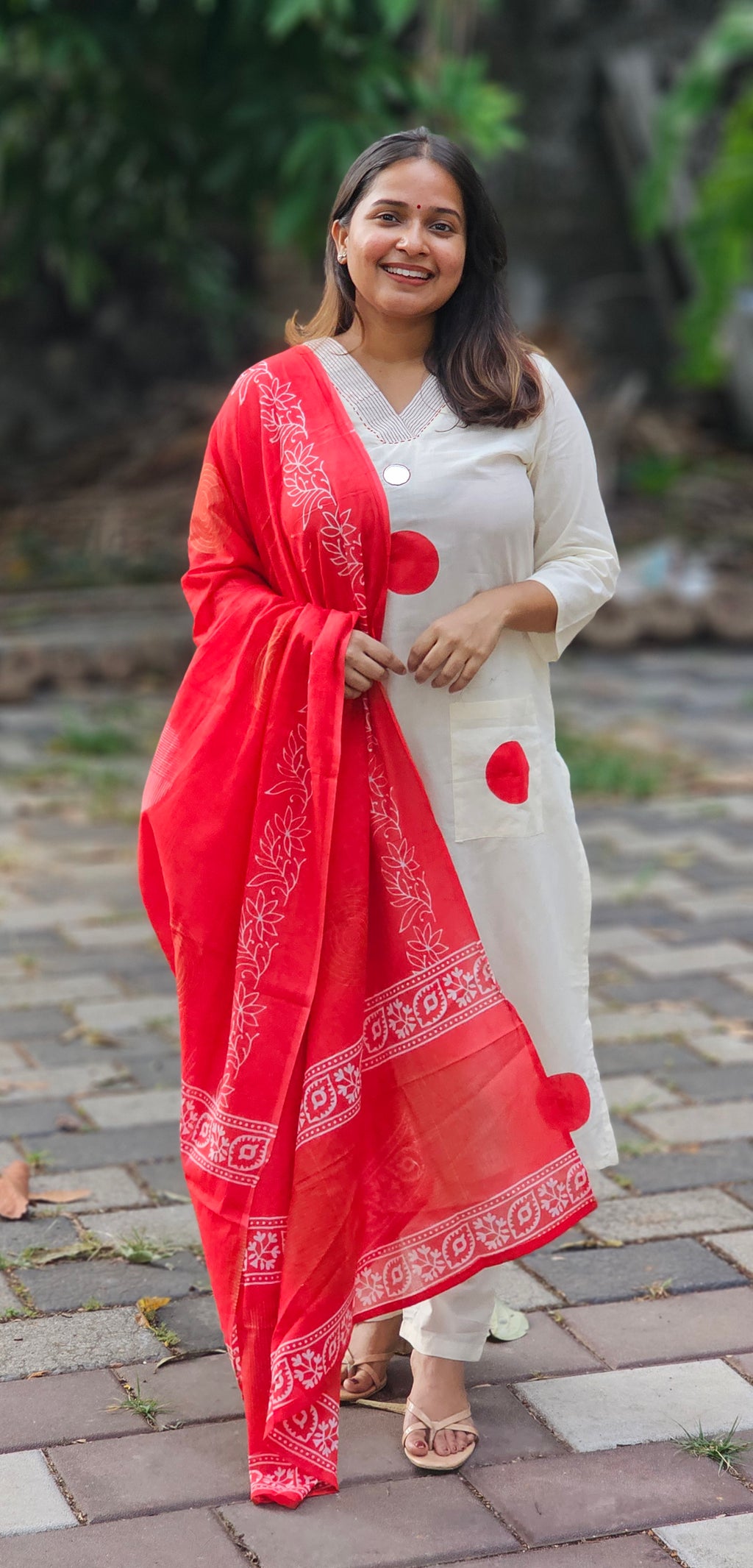 Off-White Polka Dot Kurta Set with Red Dupatta-KM126