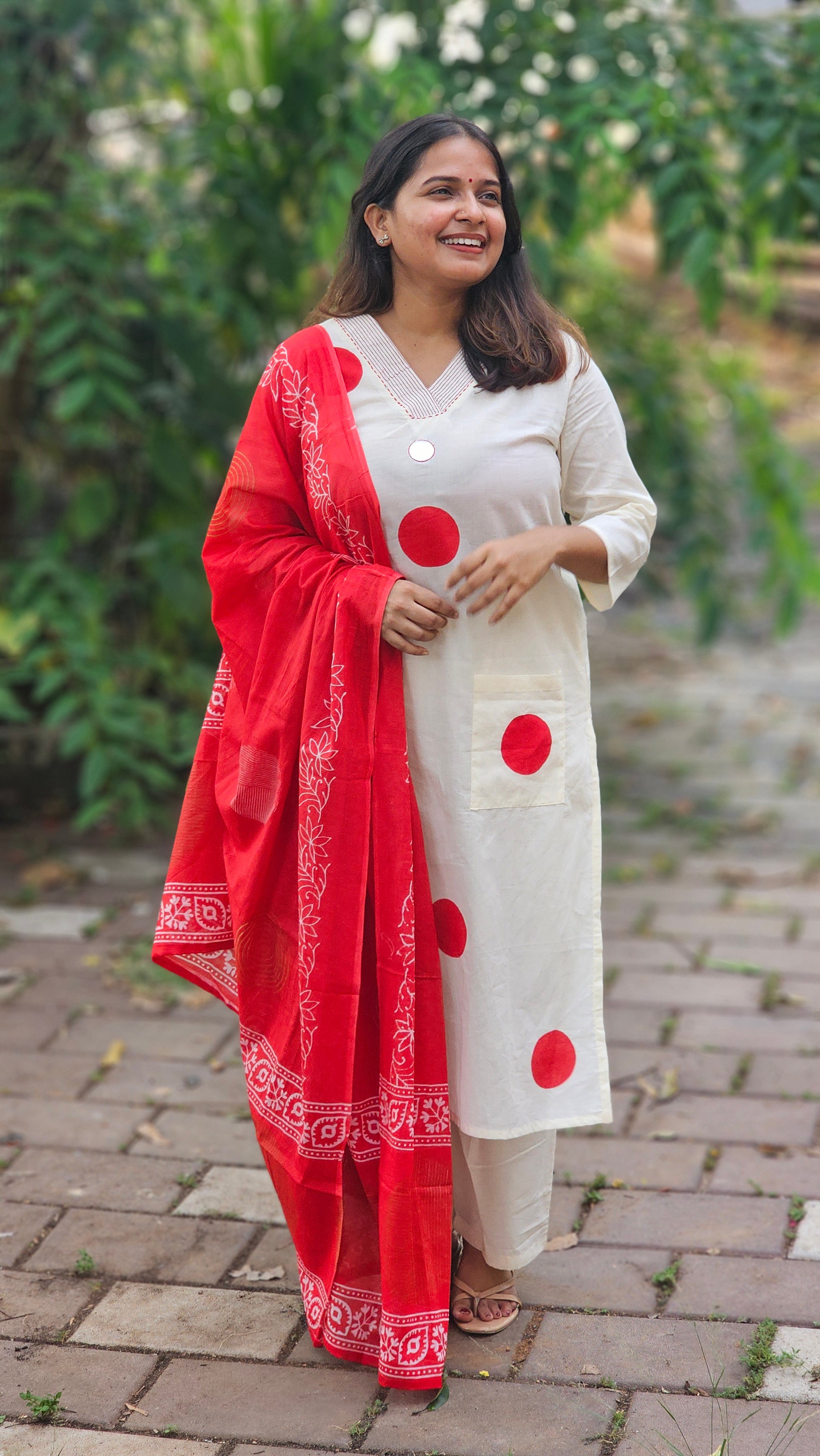 Off-White Polka Dot Kurta Set with Red Dupatta-KM126