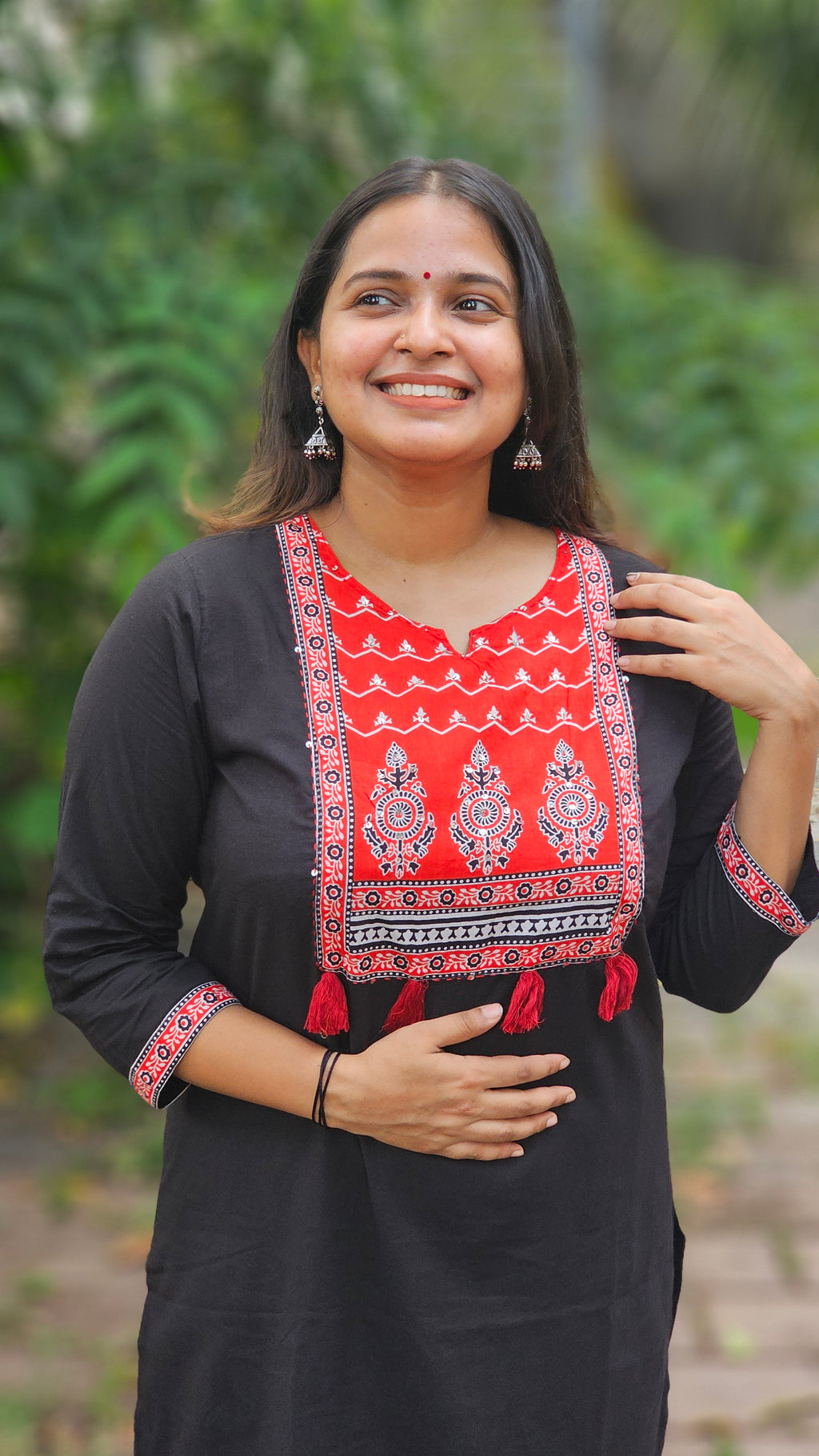 Black kurta set with red dupatta - KM137