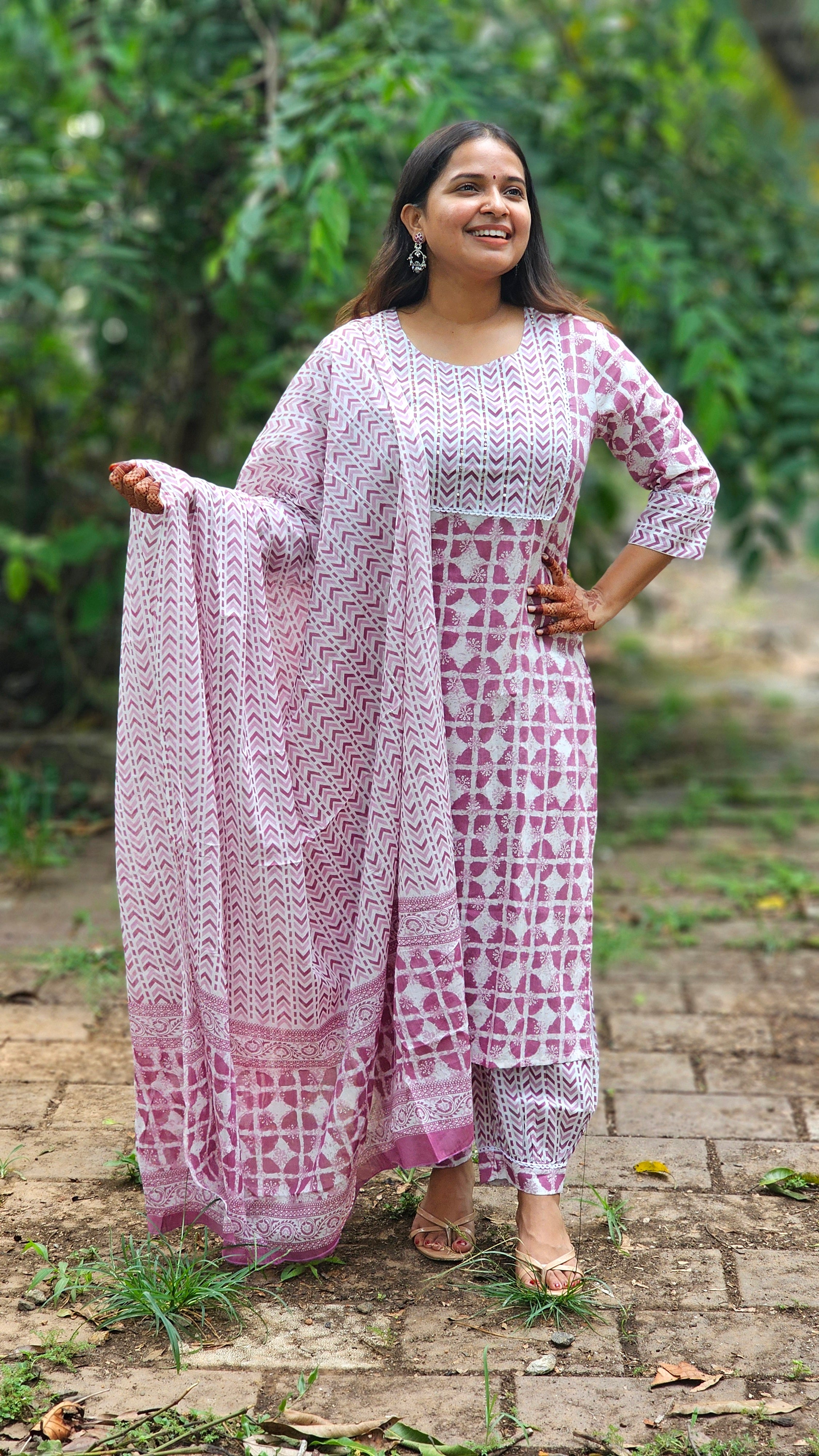 White & mauve kurta set with dupatta - KM136