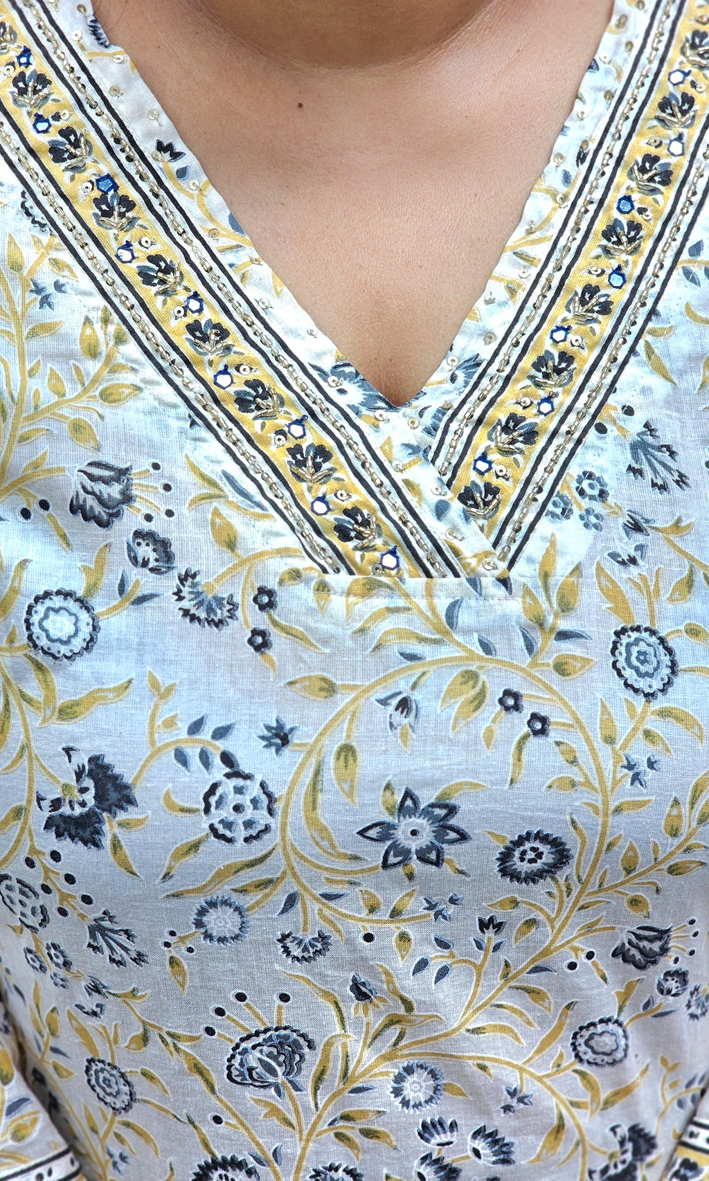 Off-White & Yellow Floral Printed Kurta Set - KM147