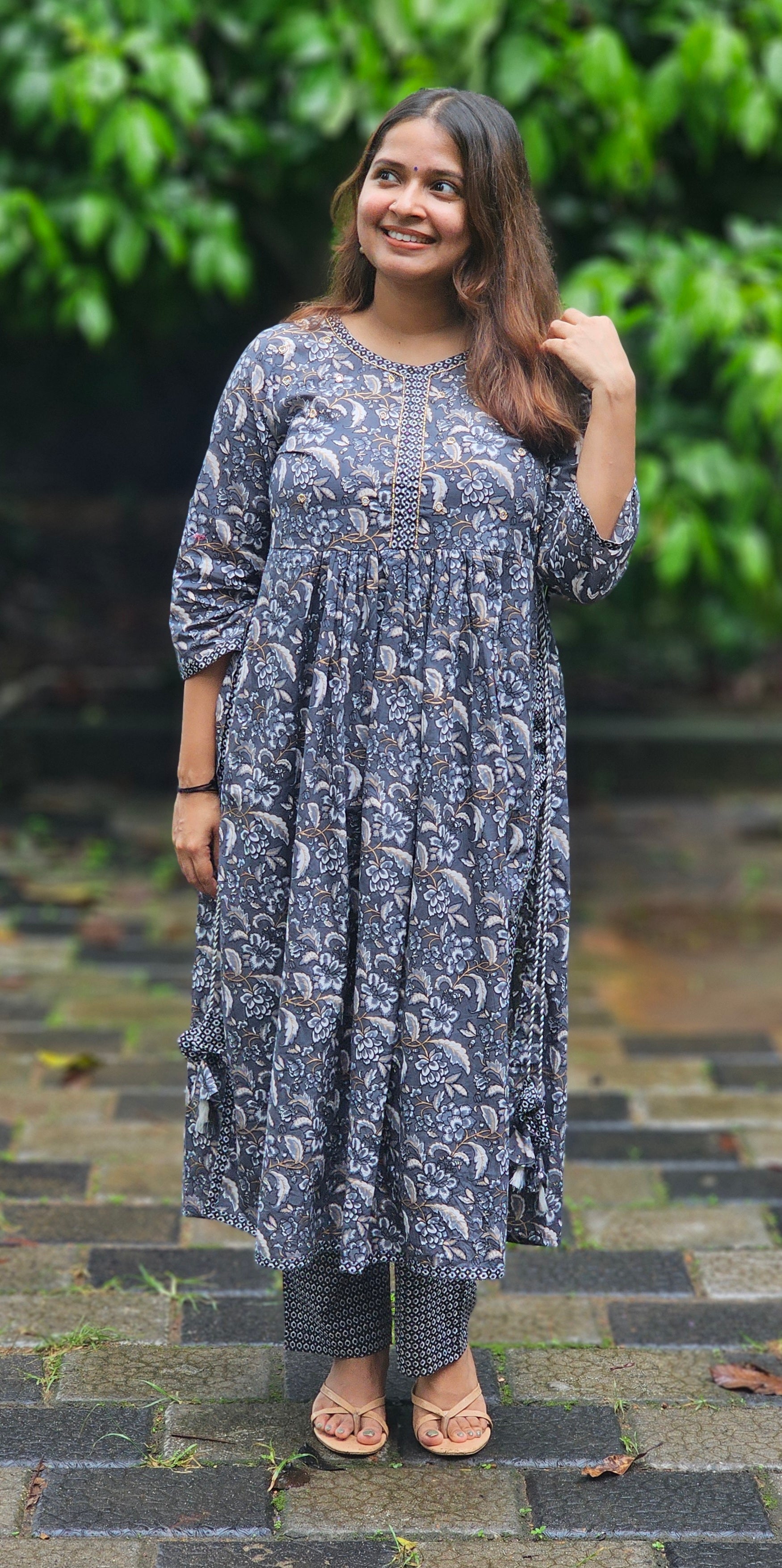 Grey Floral Print Naira cut Kurta Set - KM145