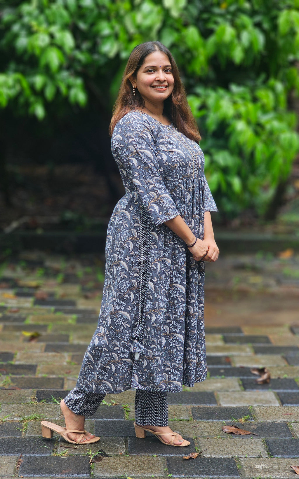 Grey Floral Print Naira cut Kurta Set - KM145