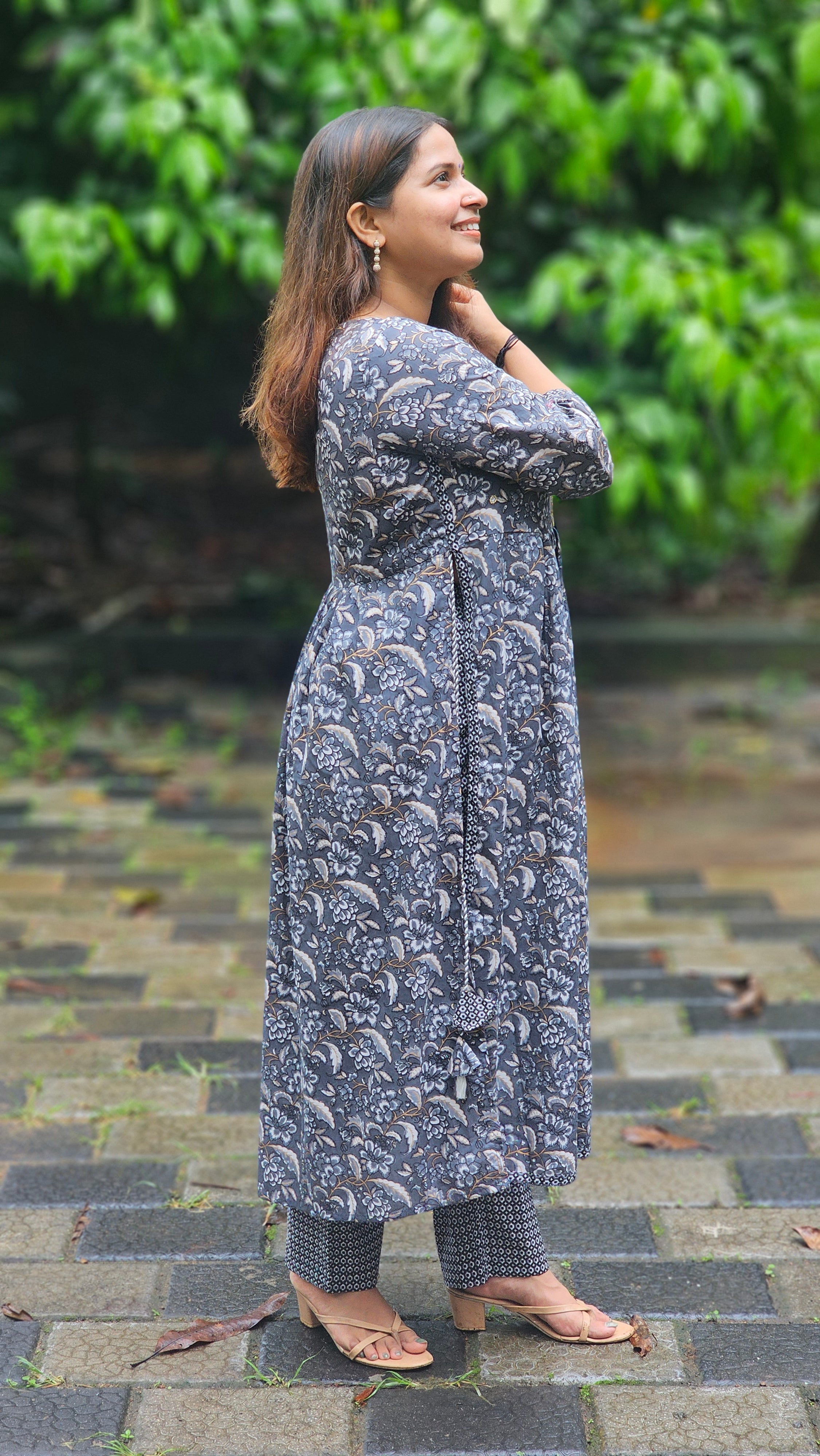 Grey Floral Print Naira cut Kurta Set - KM145