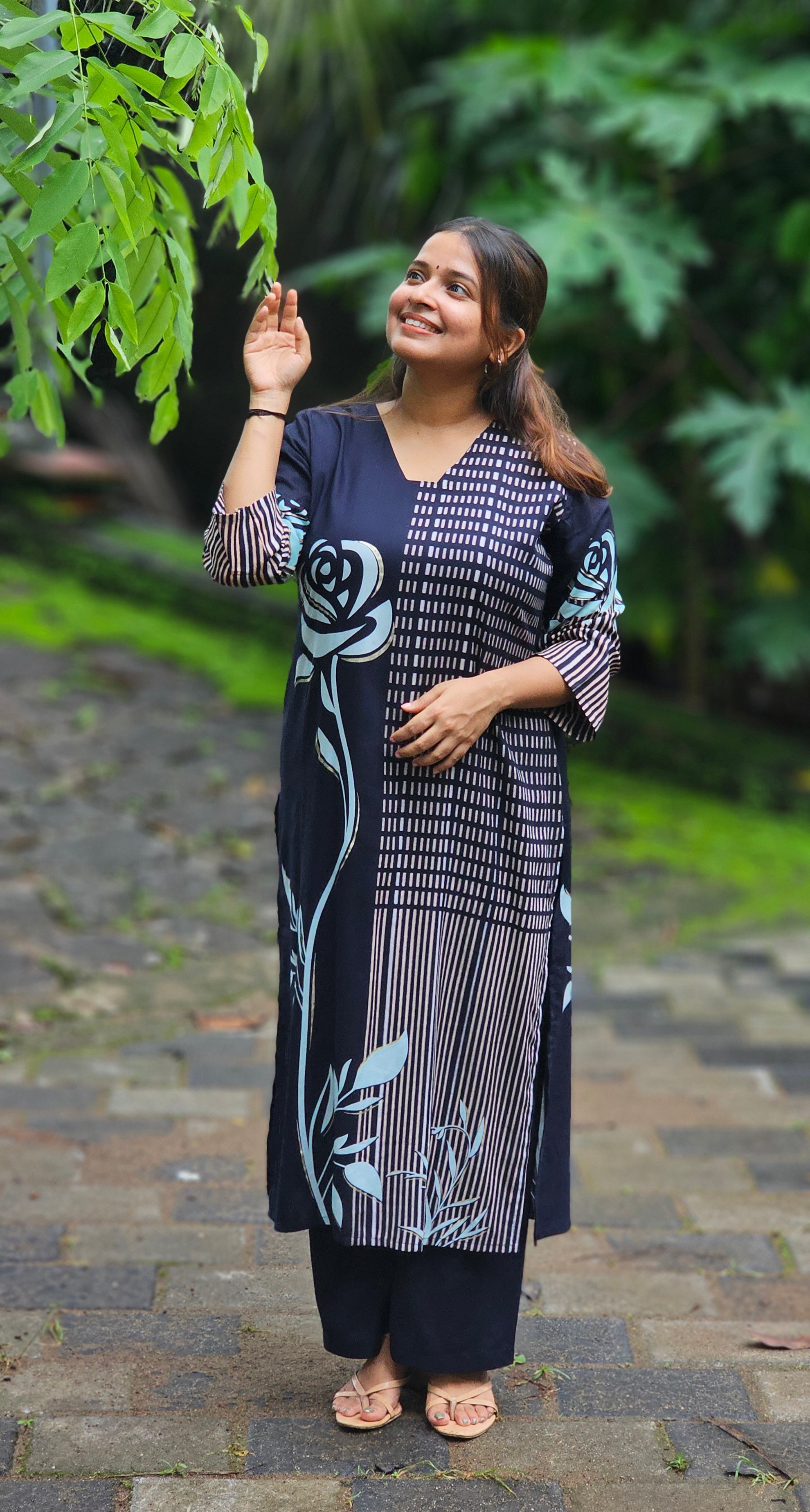 Dark Blue Rose Motif Kurta Set - KM211
