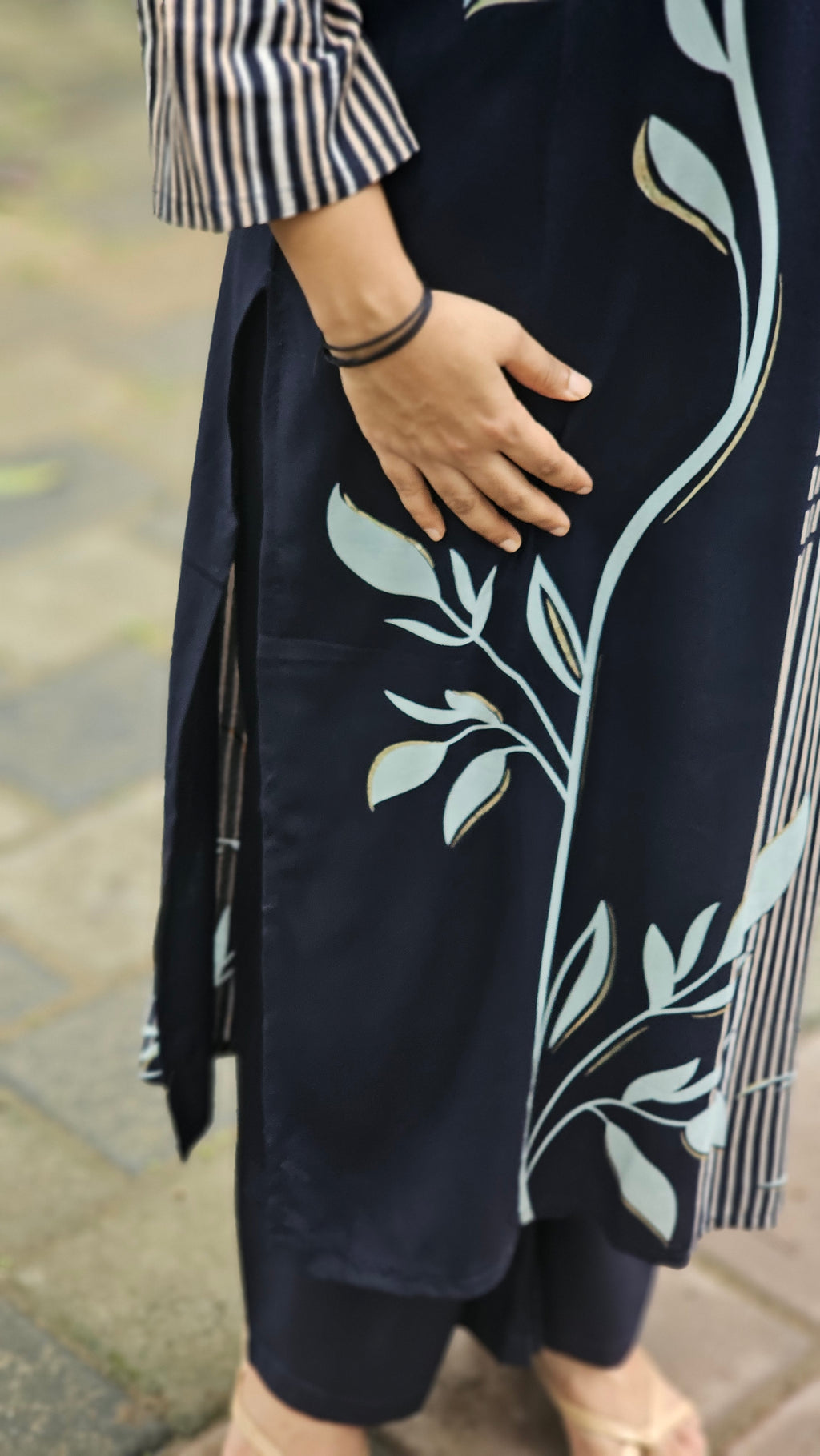 Dark Blue Rose Motif Kurta Set - KM211