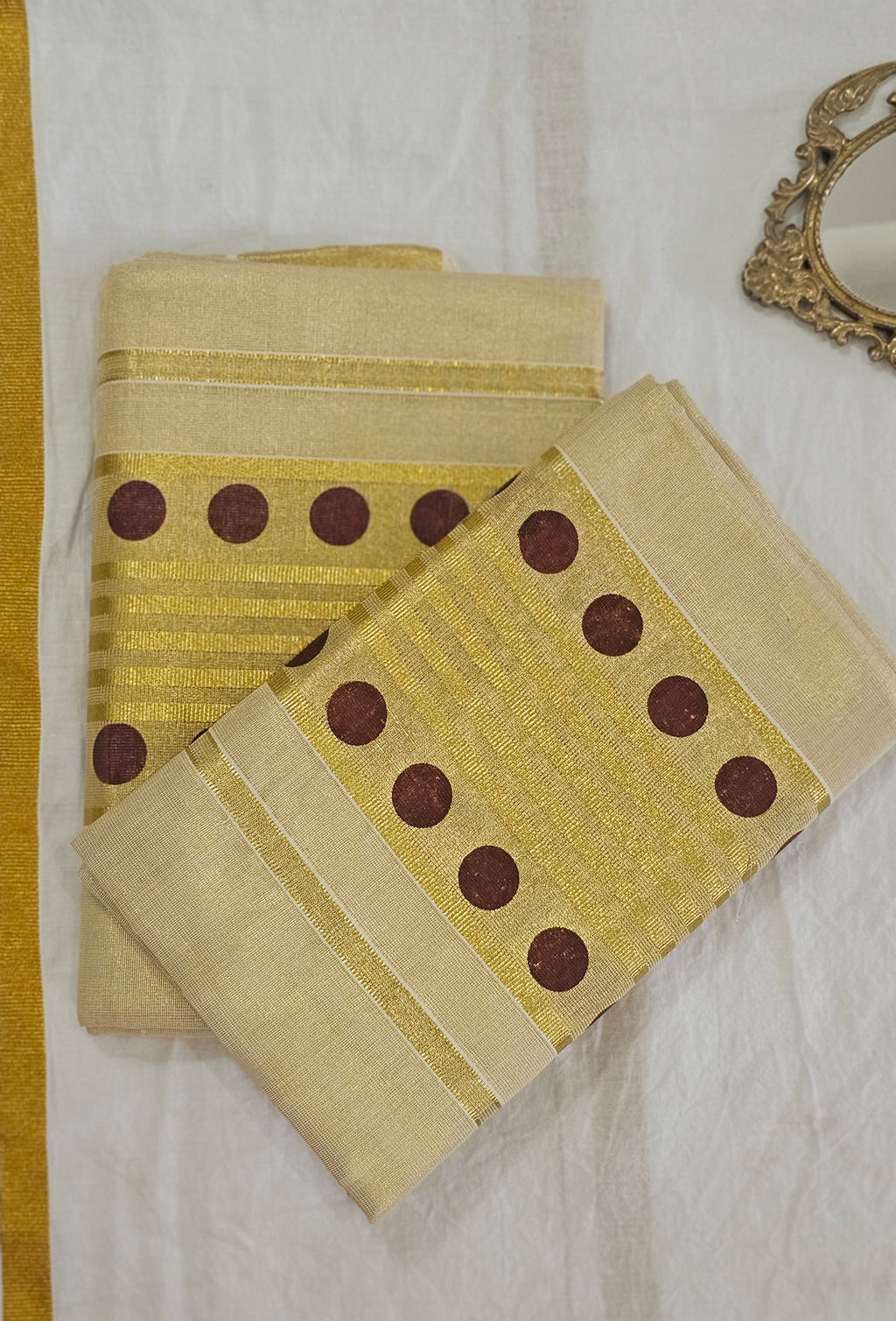 Maroon polka dot kasavu set mundu - KM311