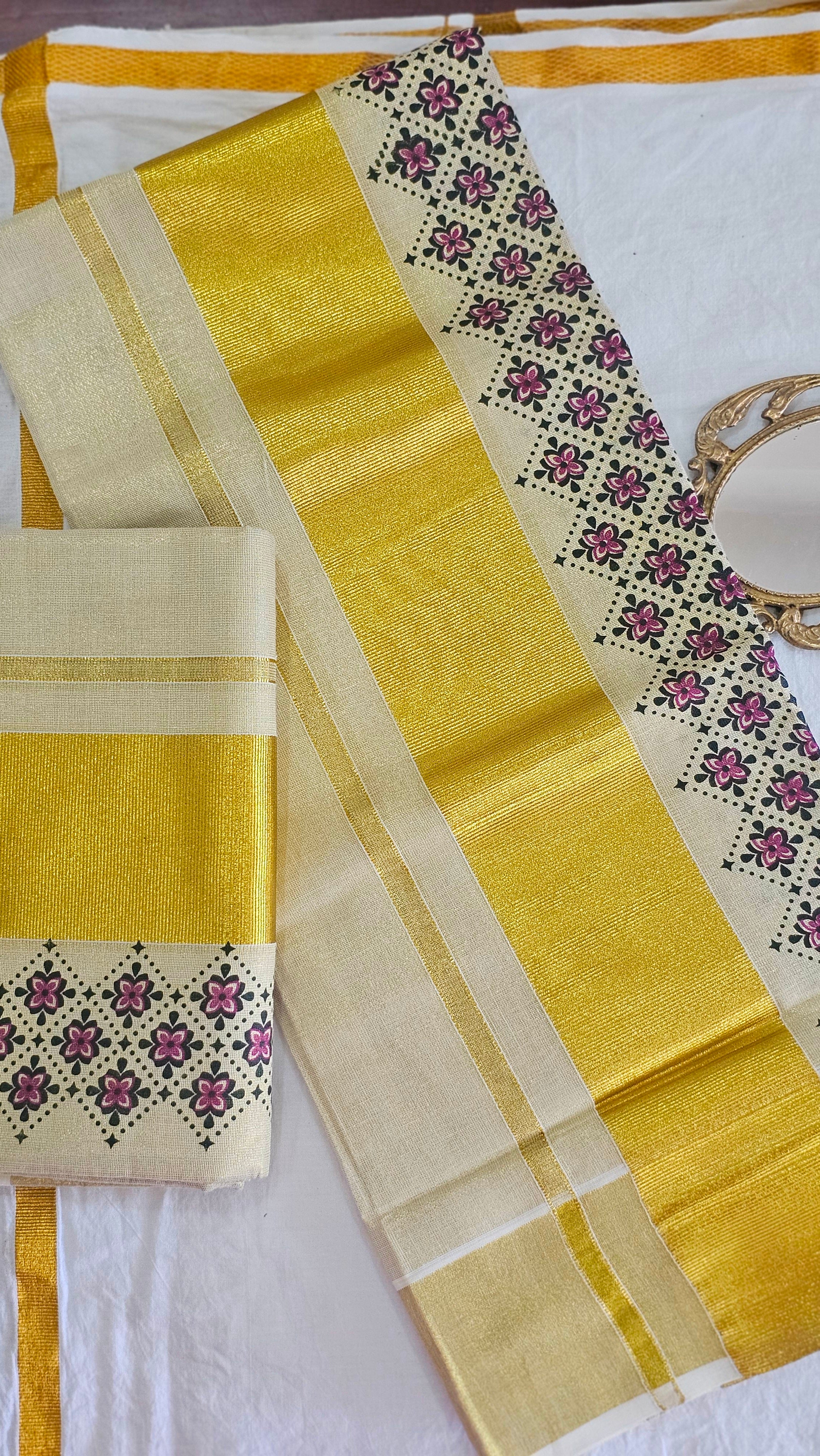 Floral pattern set mundu with rich kasavu - KM309