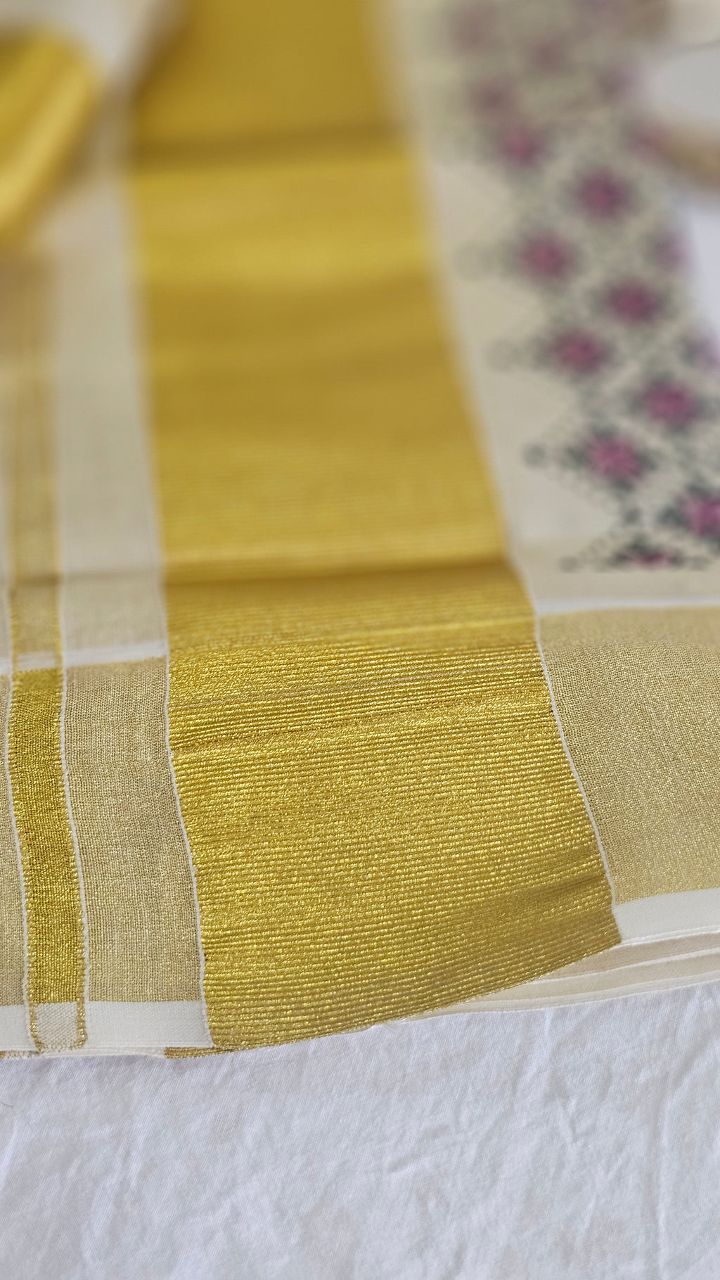 Floral pattern set mundu with rich kasavu - KM309