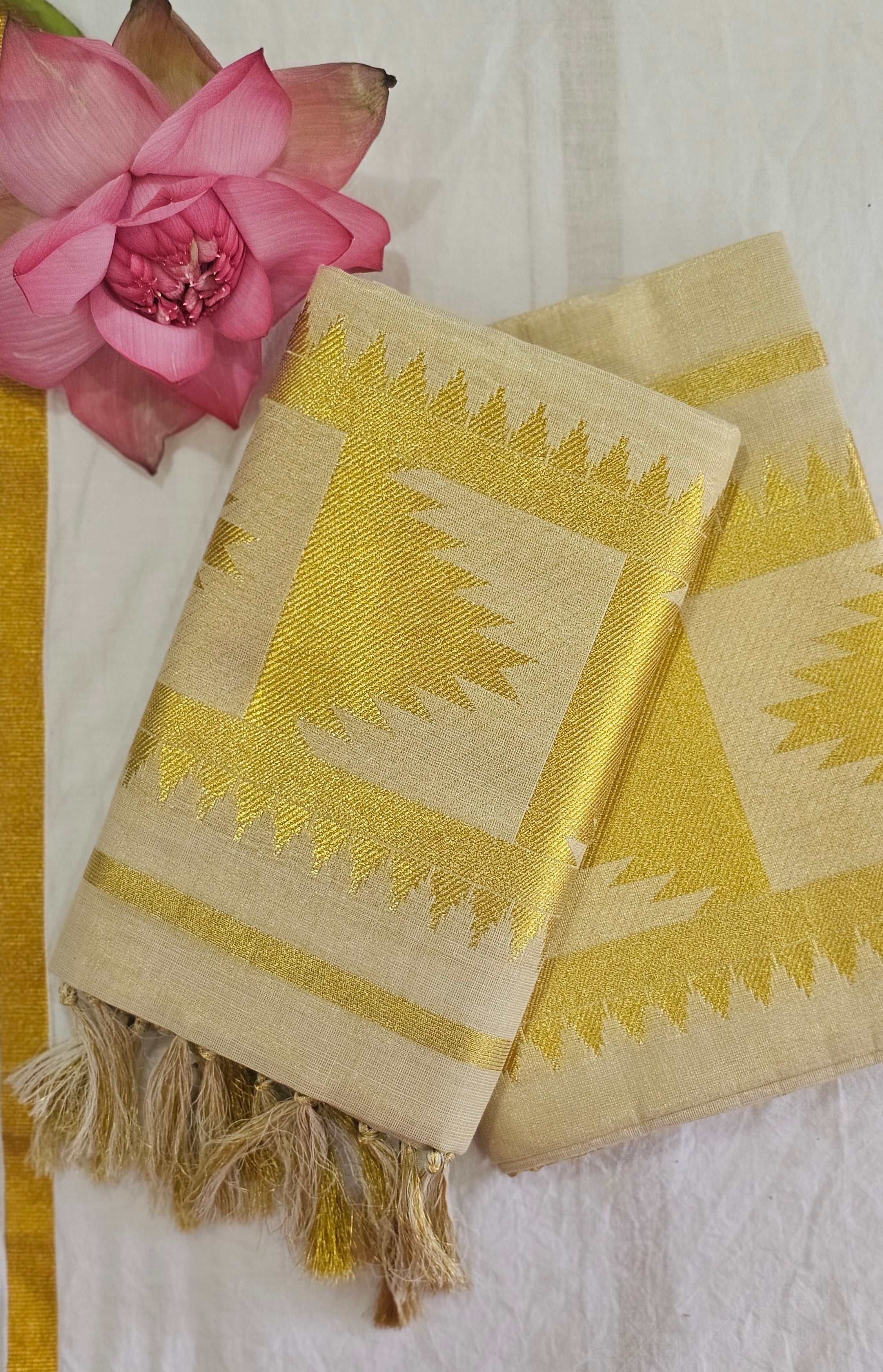 Temple design Kasavu set mundu with tassels  - KM308