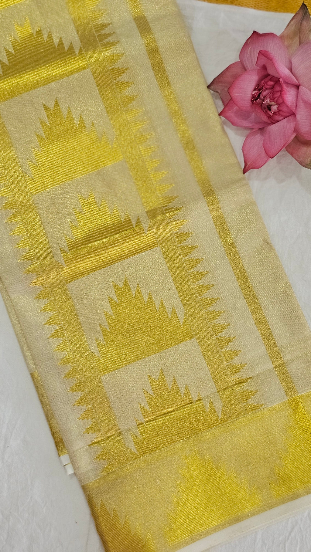 Temple design Kasavu set mundu with tassels  - KM308