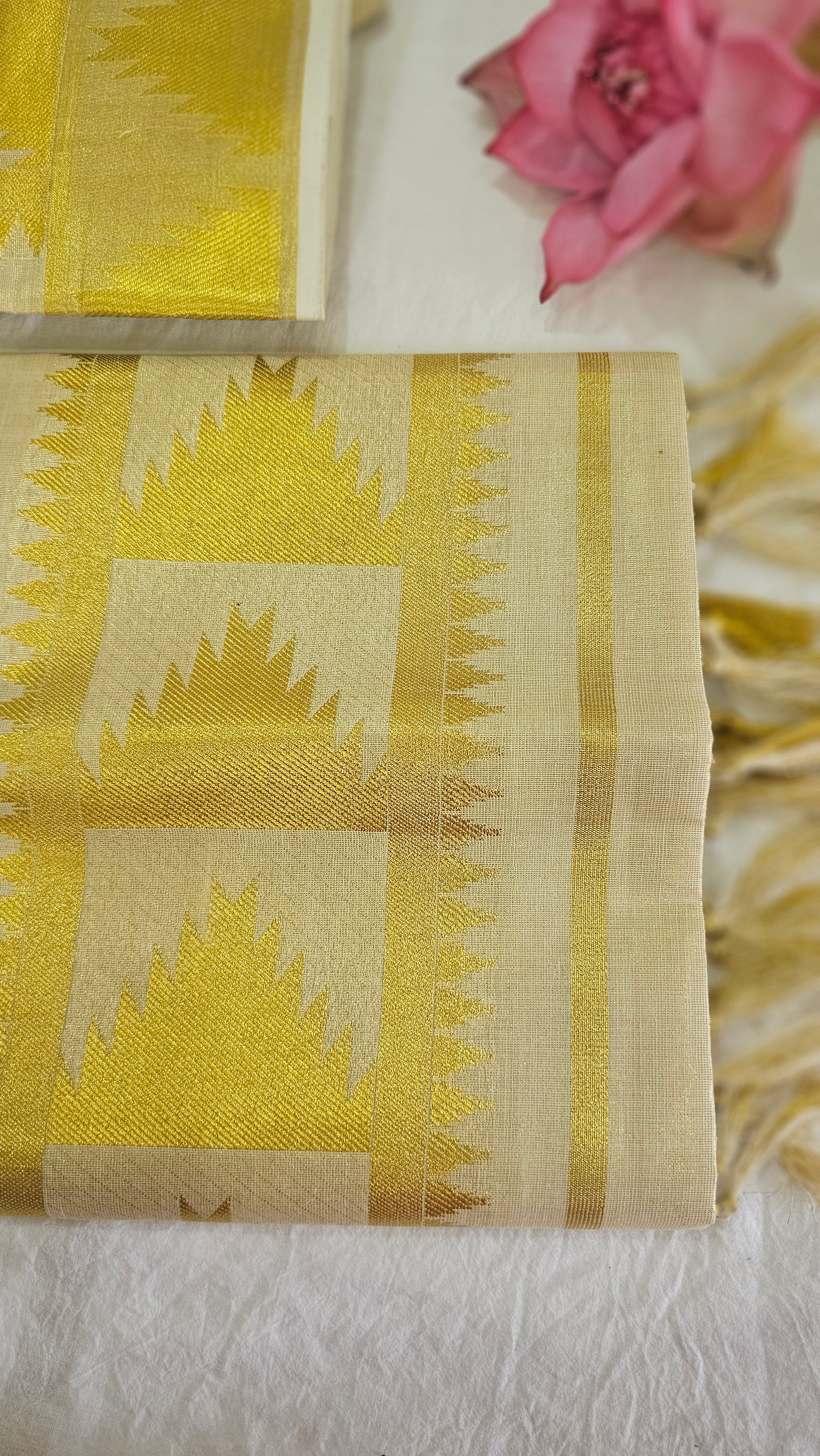 Temple design Kasavu set mundu with tassels  - KM308