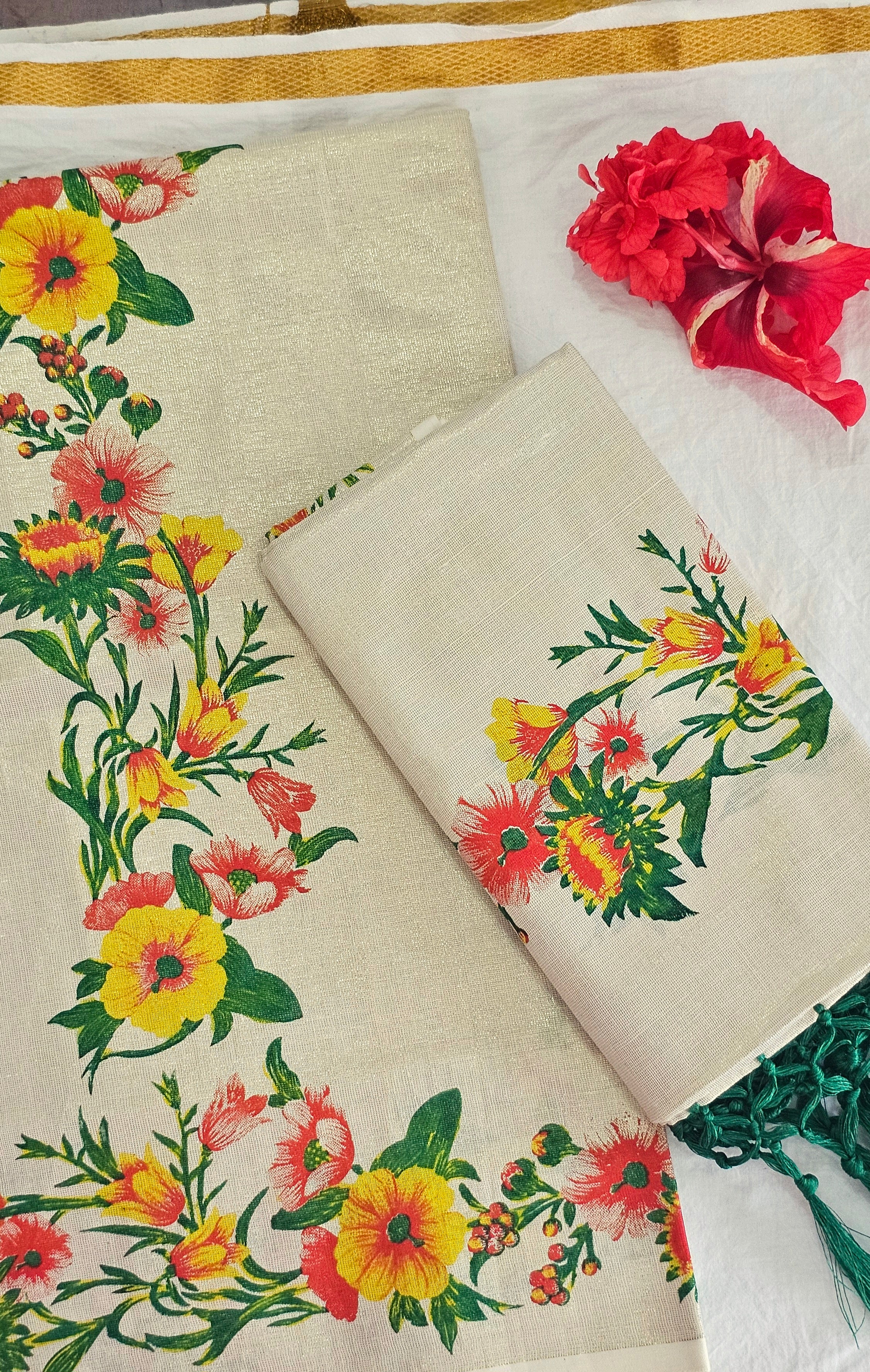 Floral prints kasavu set mundu with blouse piece - KM310