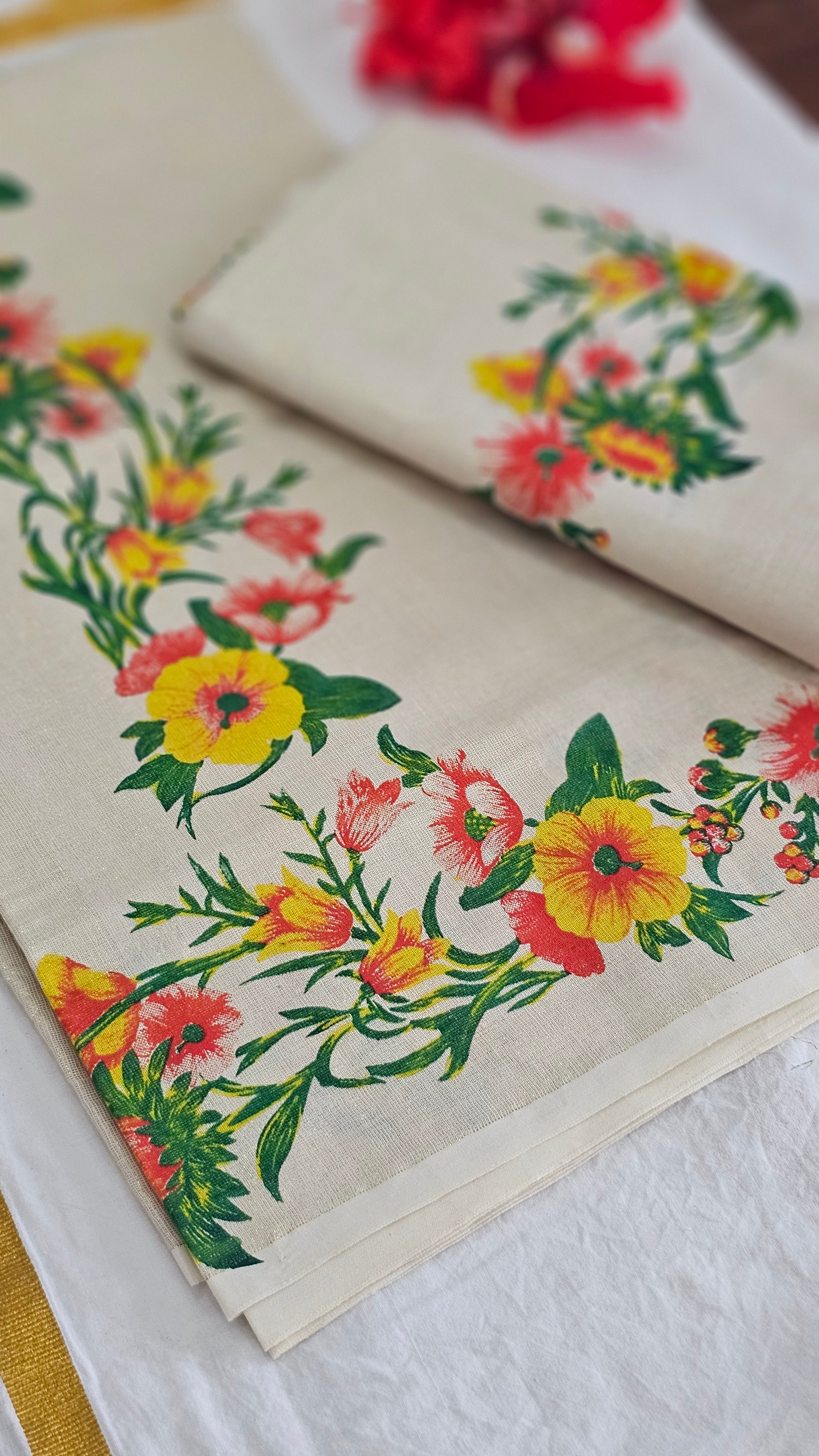 Floral prints kasavu set mundu with blouse piece - KM310