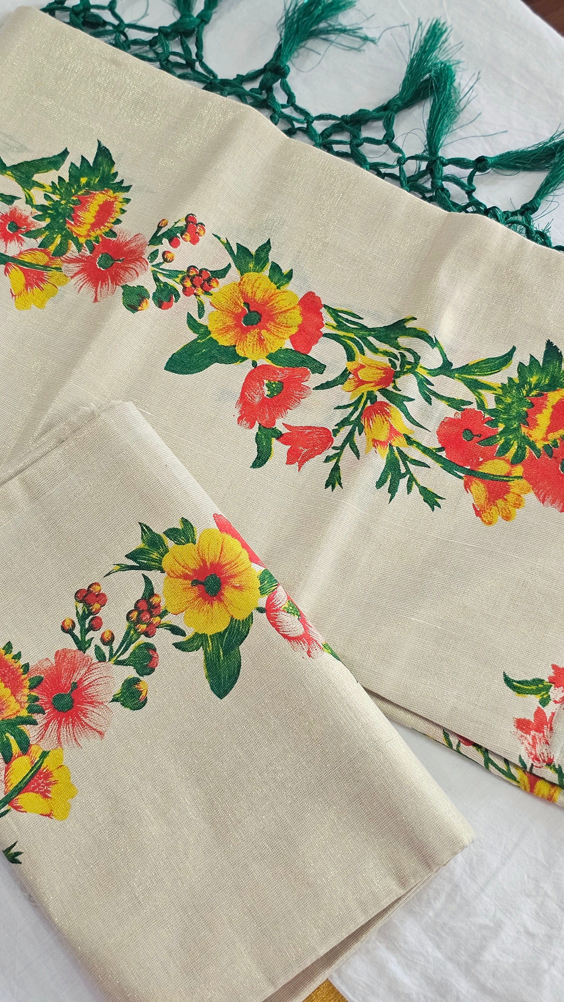 Floral prints kasavu set mundu with blouse piece - KM310