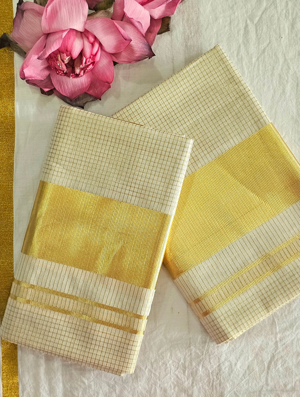 Micro check set mundu with rich kasavu - KM303