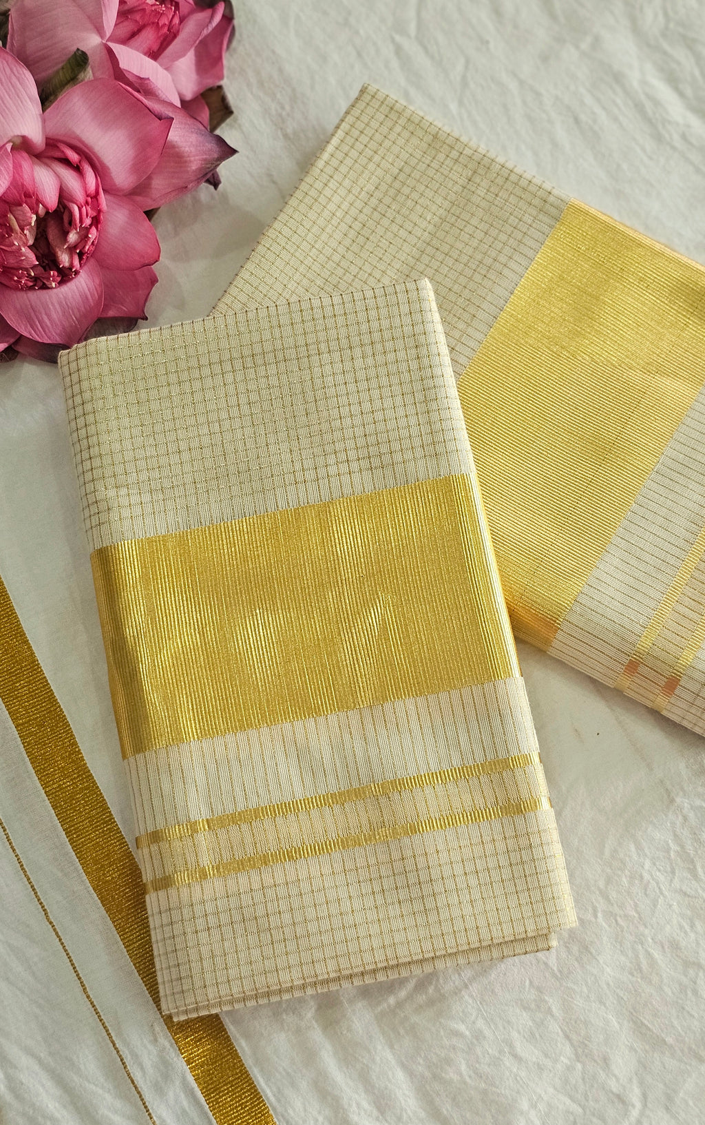 Micro check set mundu with rich kasavu - KM303