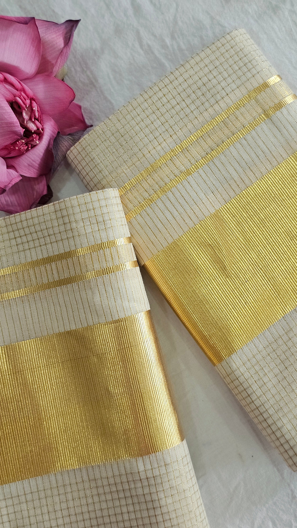 Micro check set mundu with rich kasavu - KM303