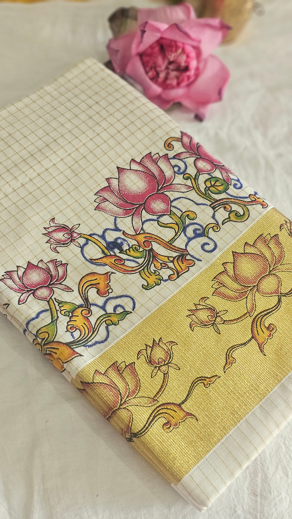 Micro check Lotus motif kasavu set saree - KM316
