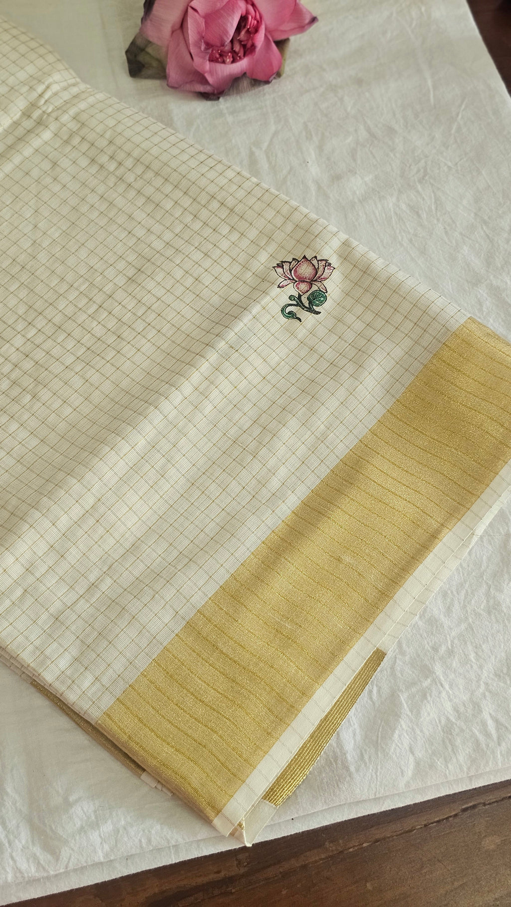 Micro check Lotus motif kasavu set saree - KM316