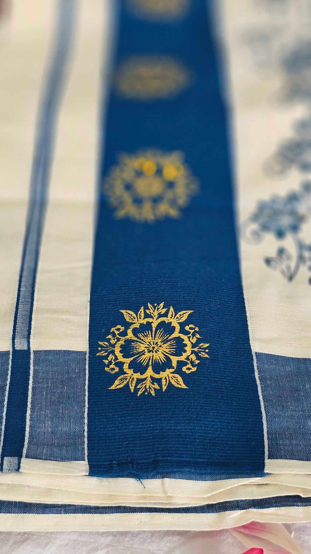 Blue floral motif Cotton set saree - KM318