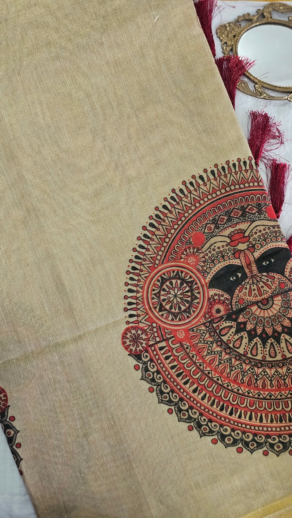 Rich mural print tissue saree with tassels - KM324