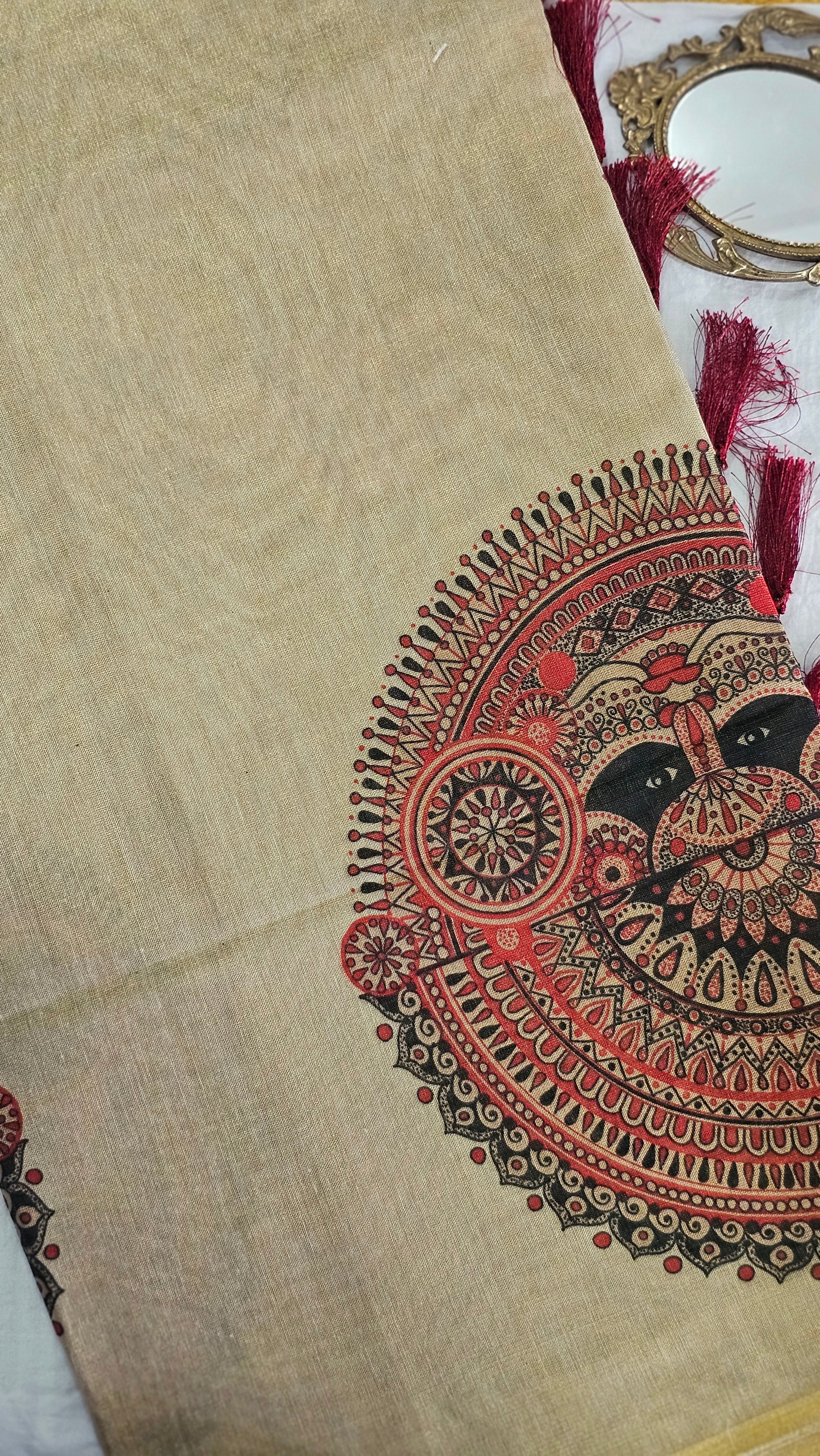 Rich mural print tissue saree with tassels - KM324