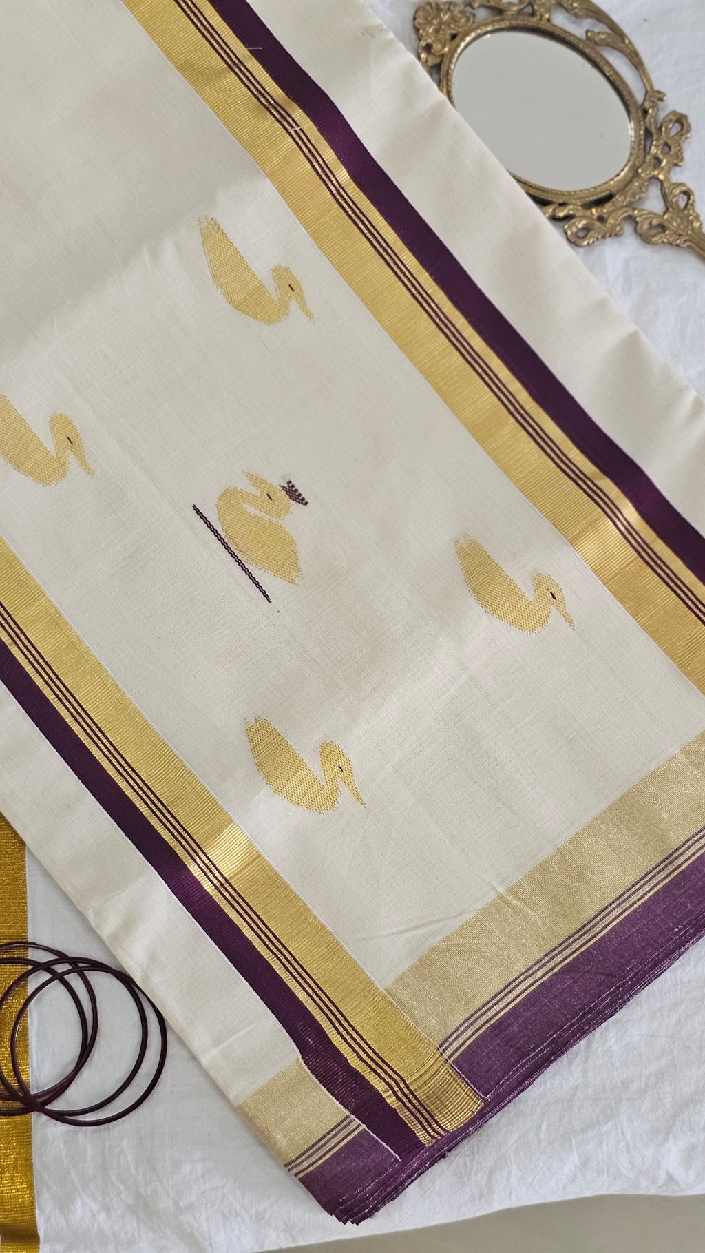 Balaramapuram Pure handloom set saree with swan motif - KM325