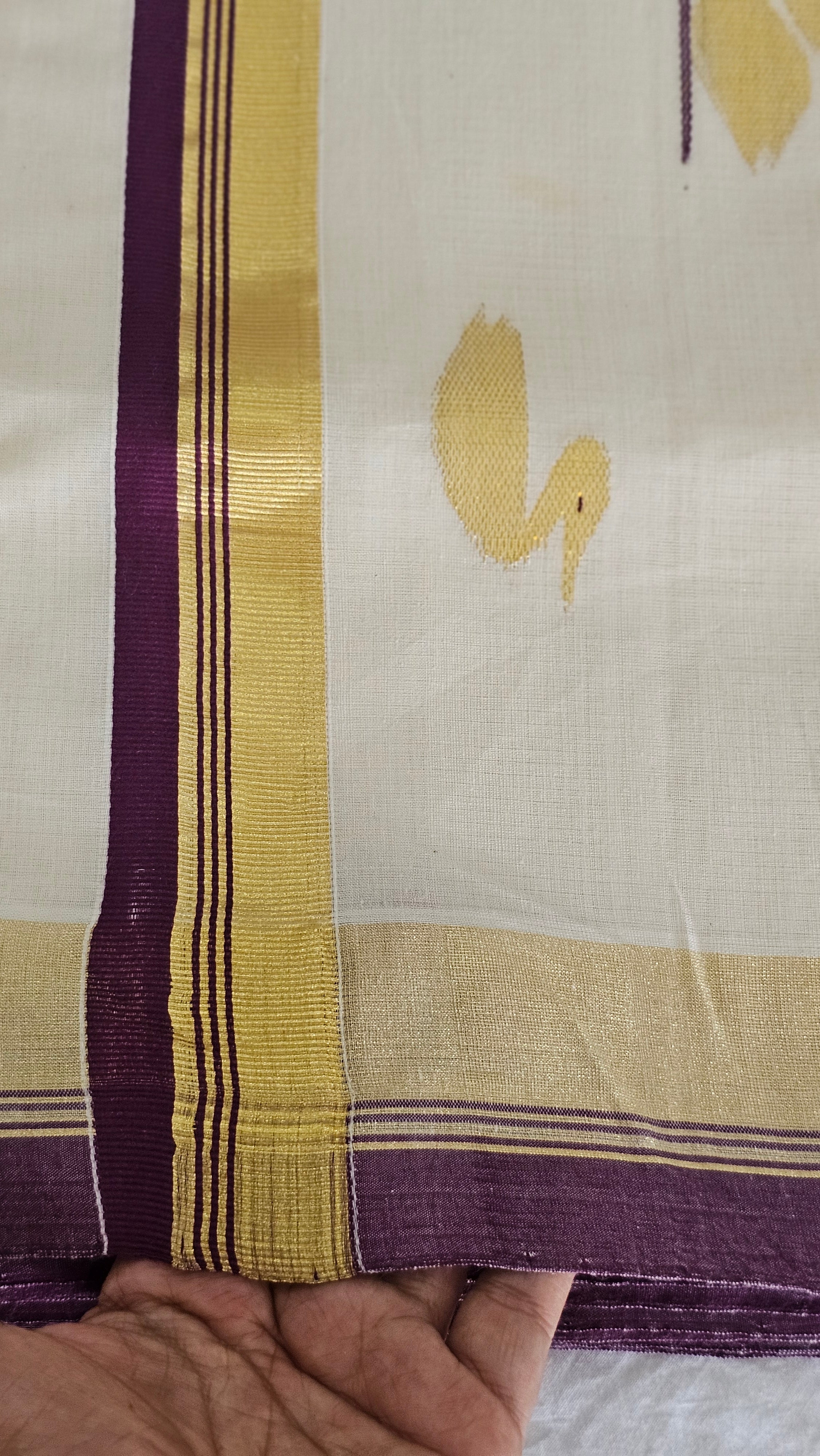Balaramapuram Pure handloom set saree with swan motif - KM325