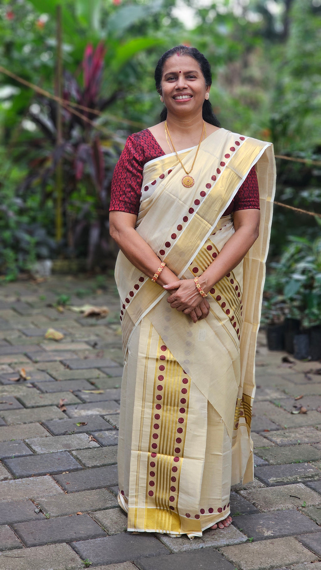 Maroon polka dot kasavu set mundu - KM311