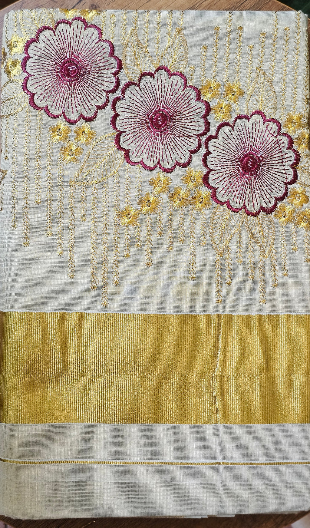 Maroon embroidered kerala kasavu saree - KM328