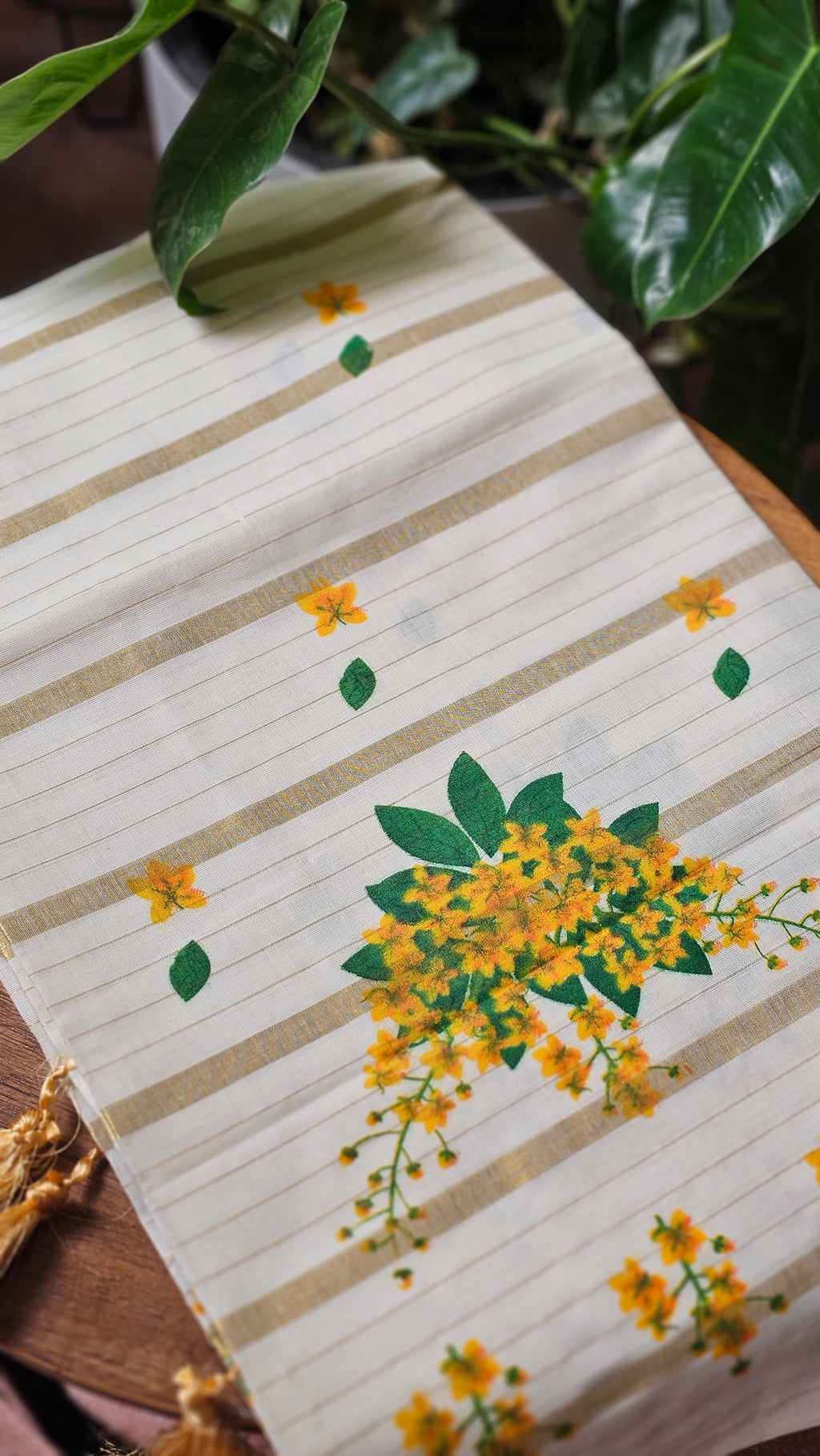 Kanikonna printed striped kasavu saree - KM334