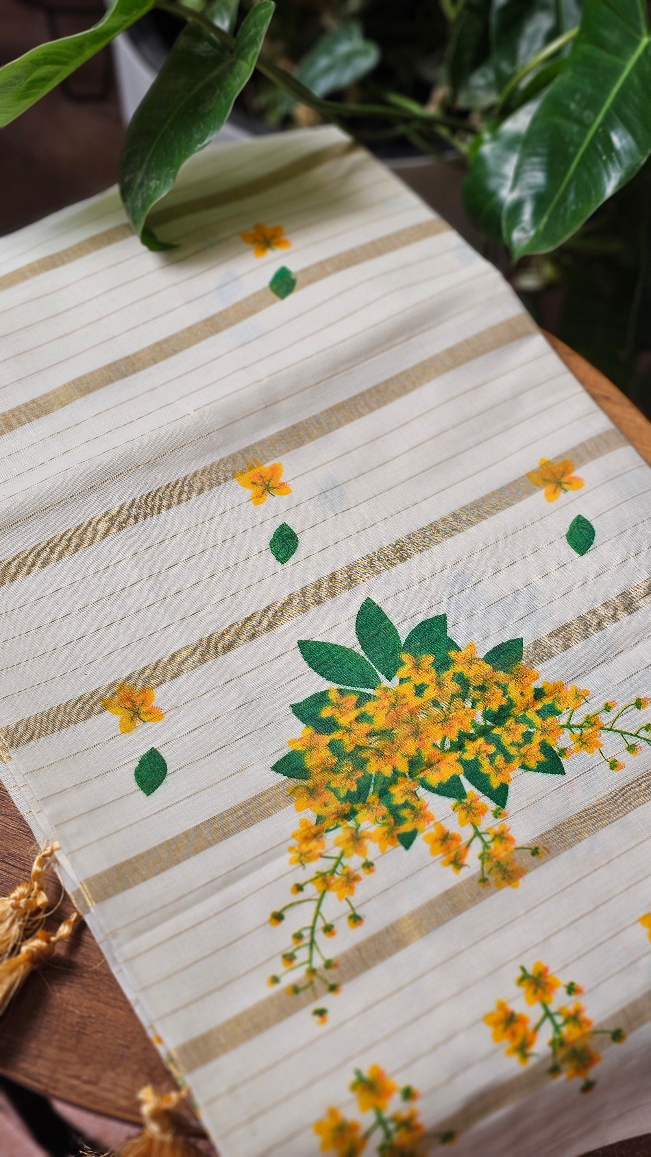 Kanikonna printed striped kasavu saree - KM334