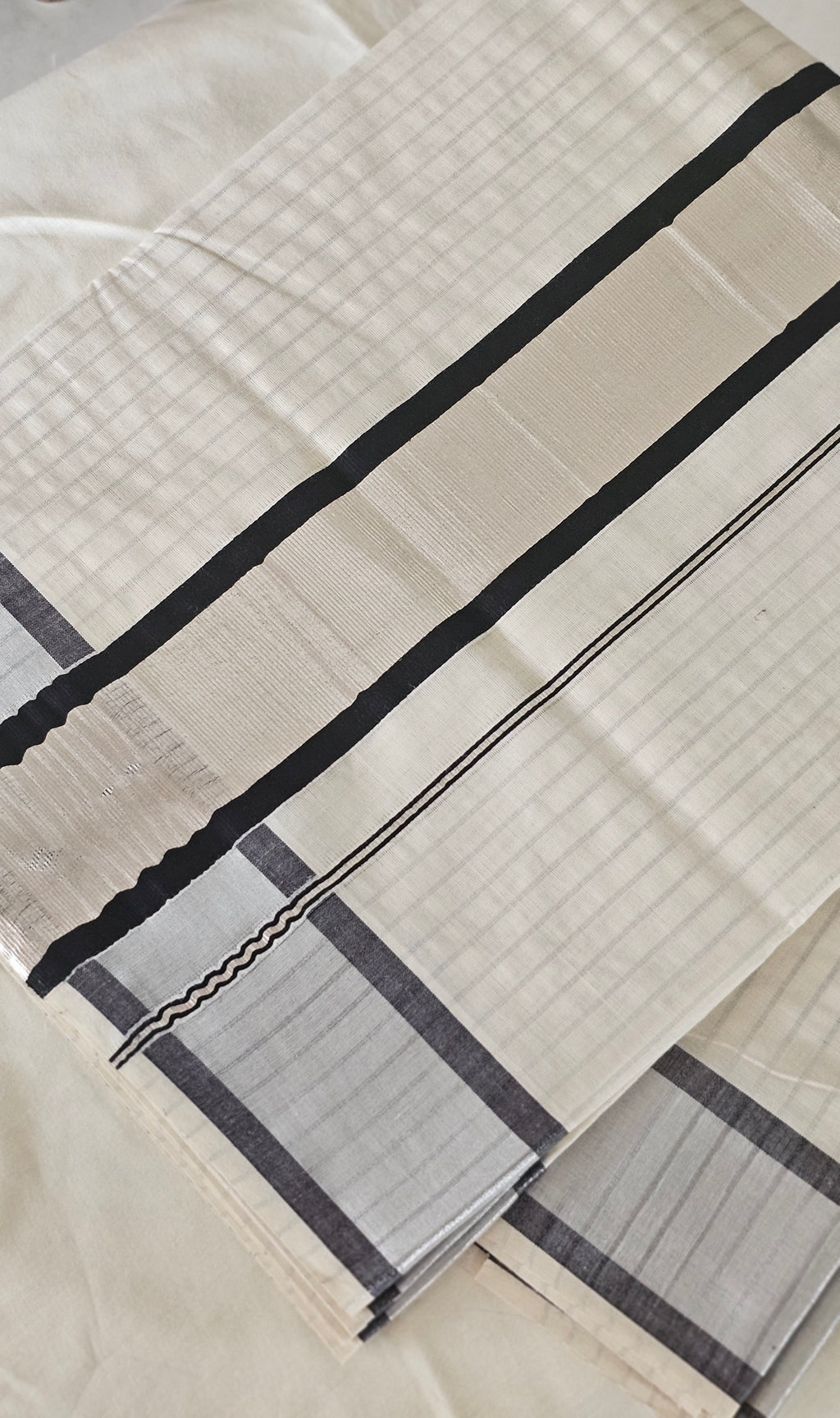 Silver stripe kasavu saree with black border - KM 418