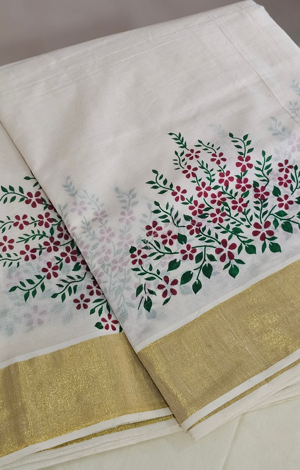 Rich kasavu saree with floral prints - KM 423
