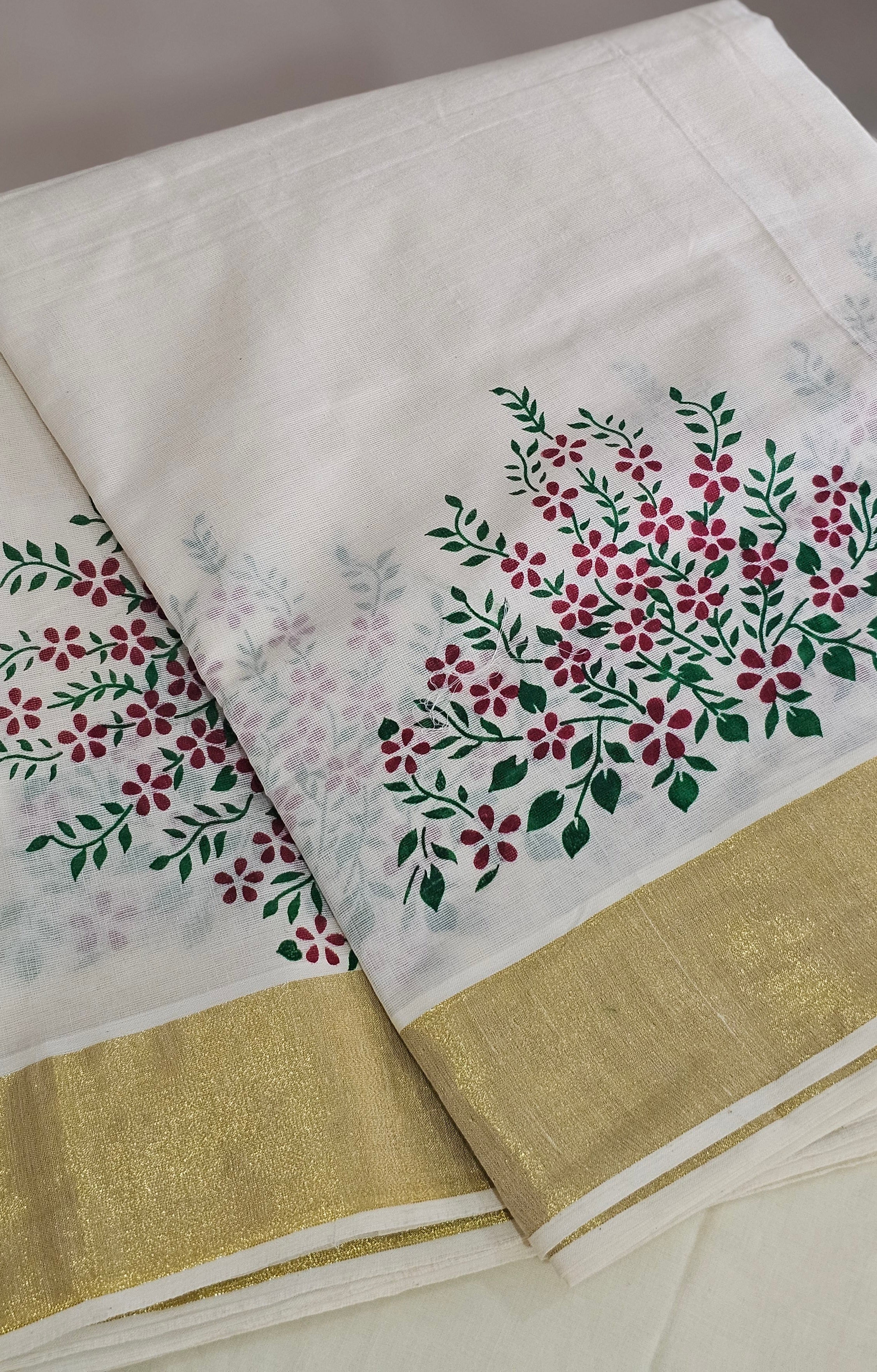 Rich kasavu saree with floral prints - KM 423
