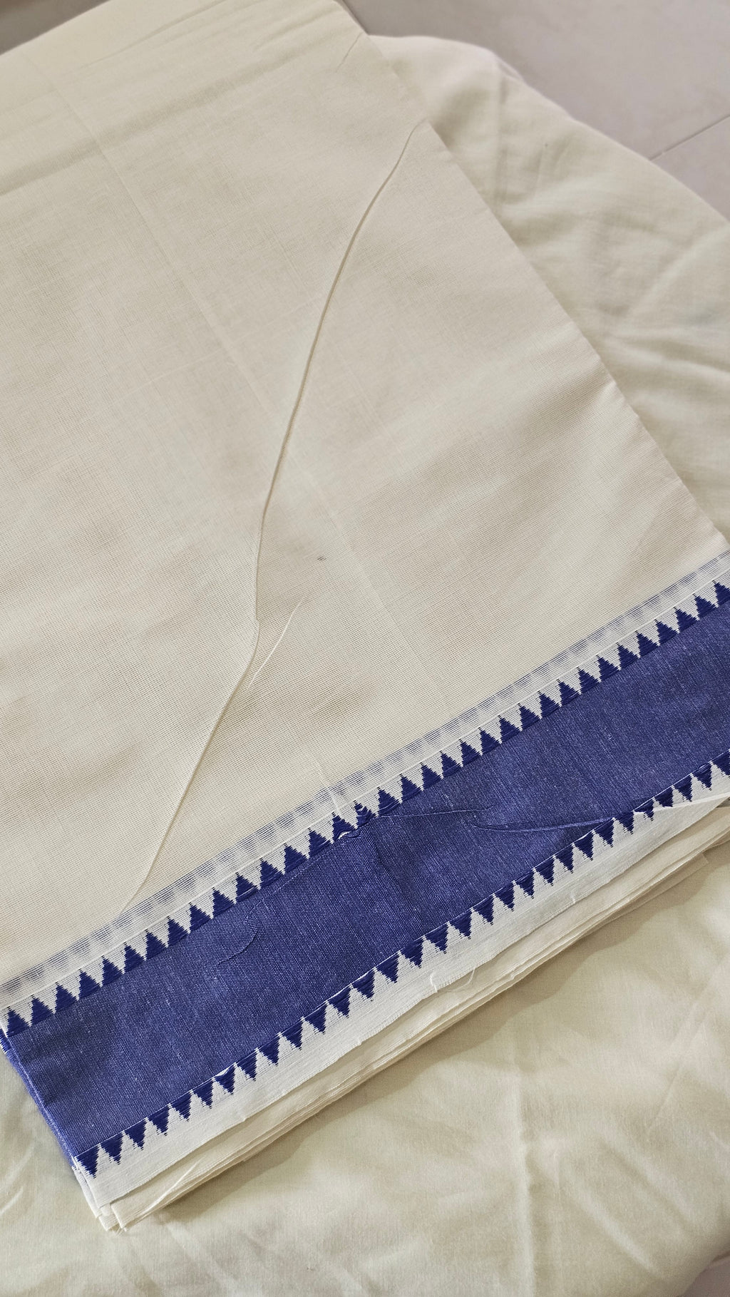 Blue border off white cotton saree - KM 419