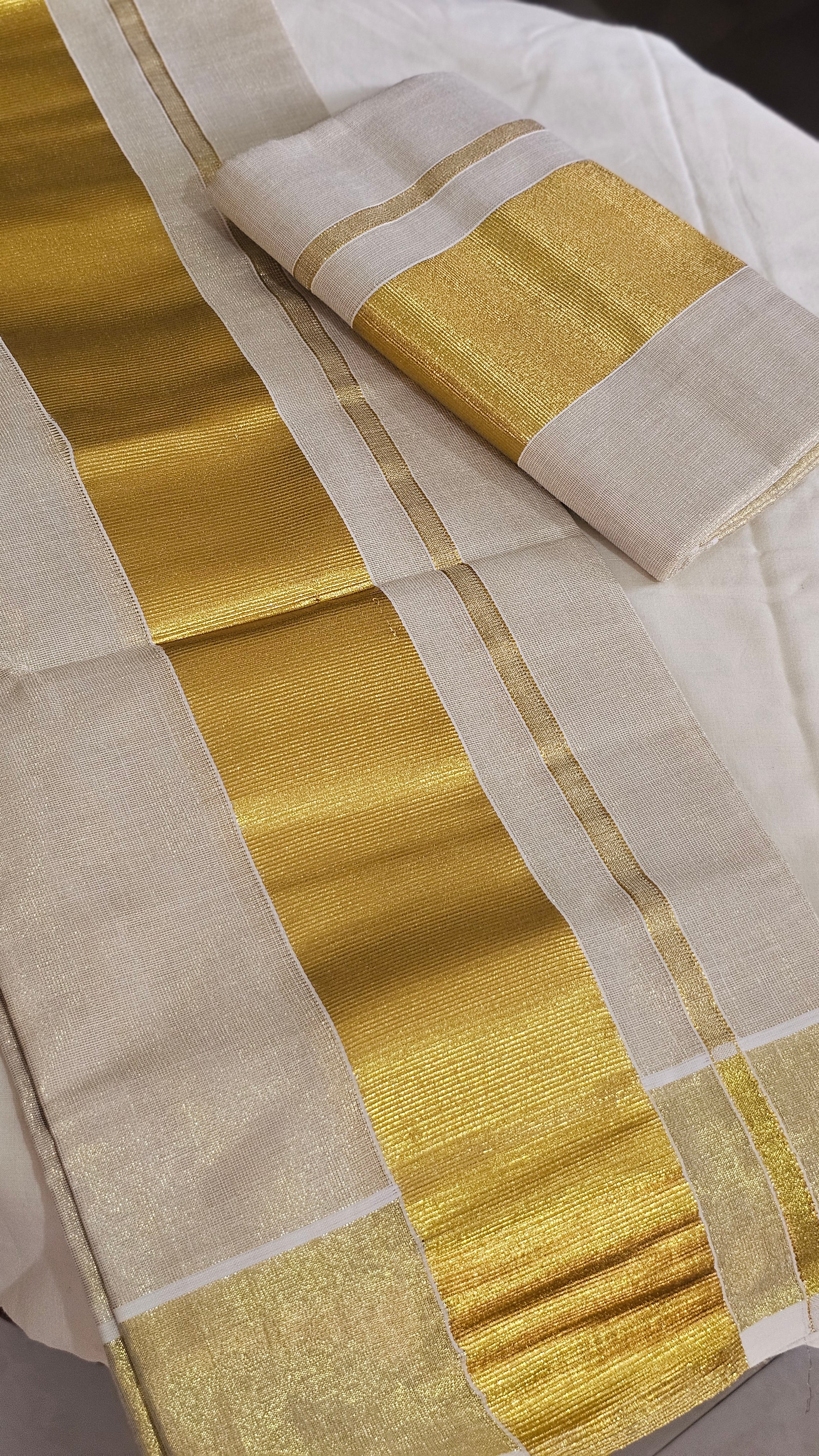 Rich kasavu tissue set mundu - KM 411